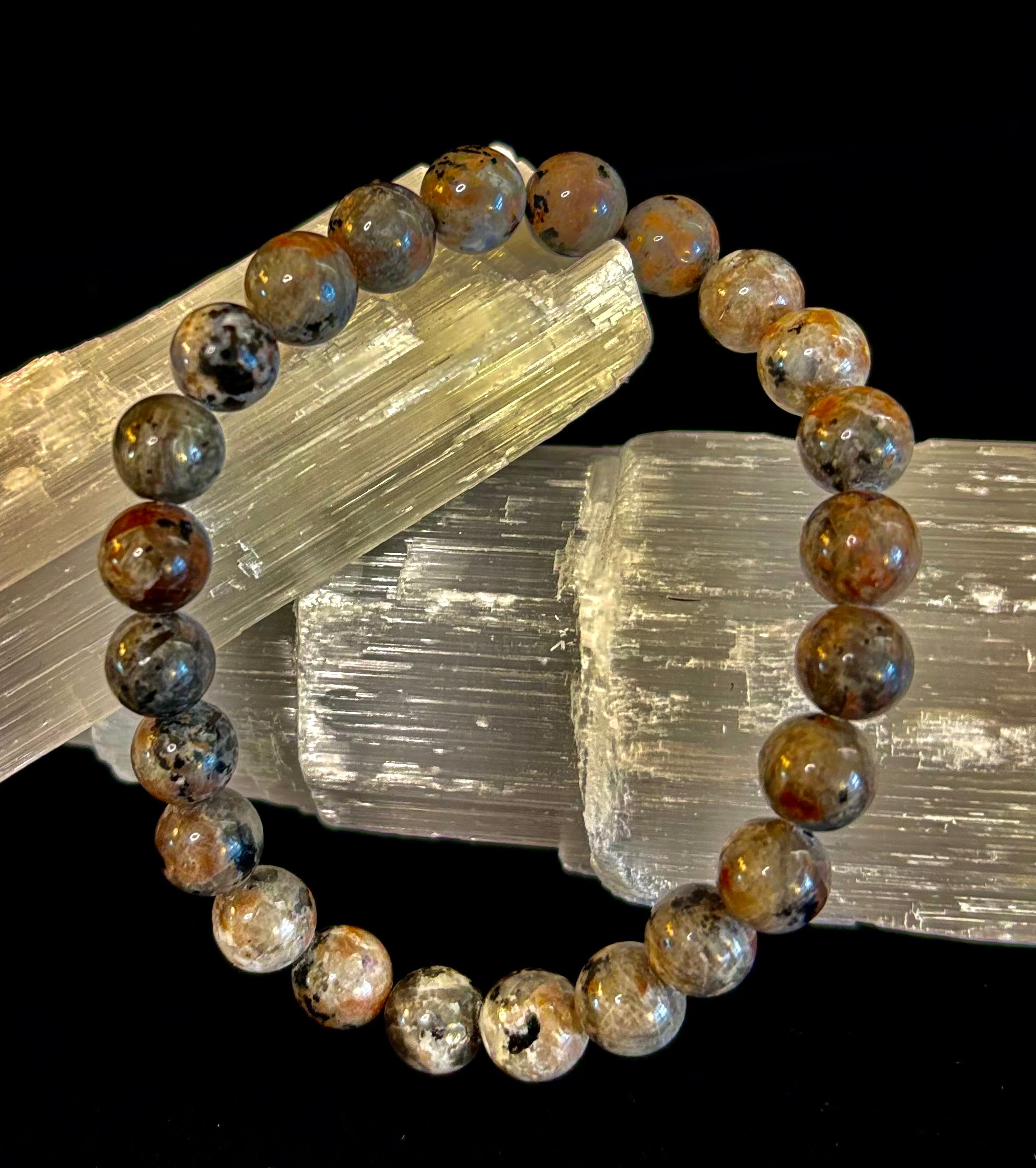 Yooperlite Grounding Bracelet – Natural UV Reactive Stone, 8mm Beads (Large Wrists)