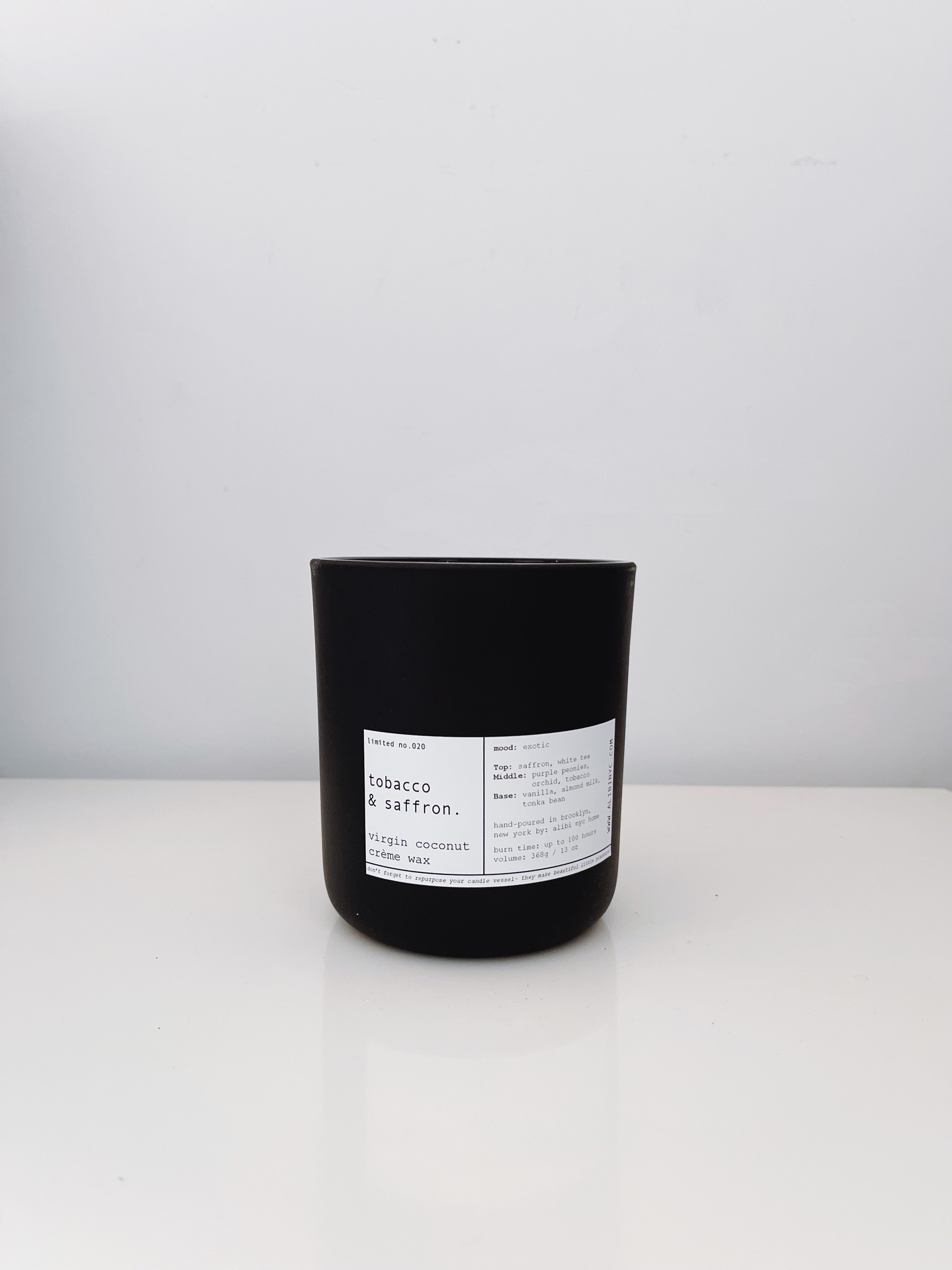 TOBACCO & SAFFRON | VIRGIN COCONUT CRÈME WAX & WOODEN WICK CANDLE