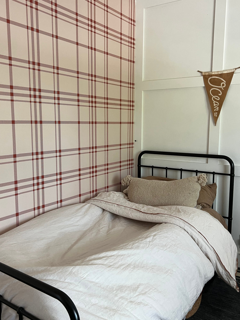 Jack Plaid Wallpaper – Classic Traditional Cream & Terracotta