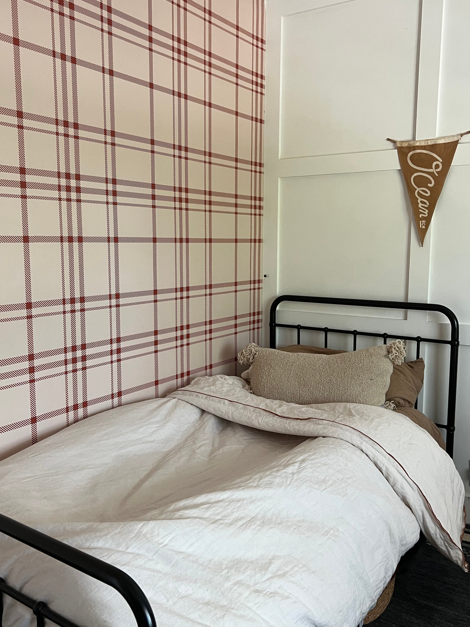 Jack Plaid Wallpaper – Classic Traditional Cream & Terracotta
