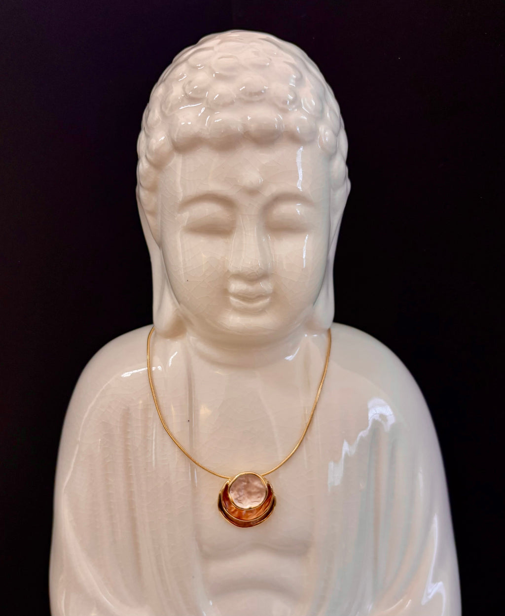 Coastal Glow Layered Shell Pendant Necklace – Gold or Silver Tone | Beach-Inspired Collarbone Necklace