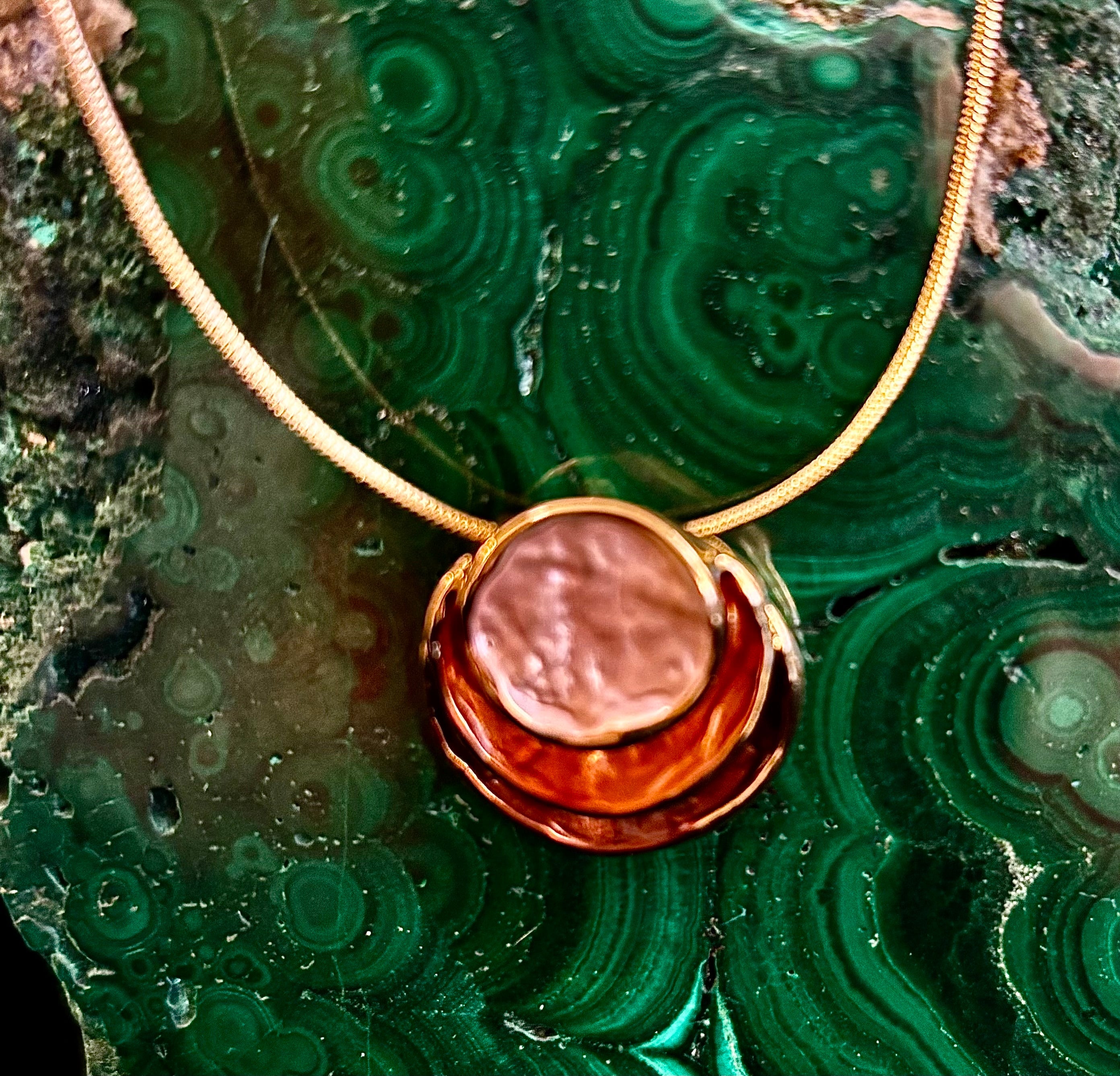 Coastal Glow Layered Shell Pendant Necklace – Gold or Silver Tone | Beach-Inspired Collarbone Necklace