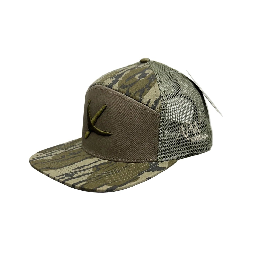 Turkey Tracks Logo 7 Panel Mossy Oak Bottomland