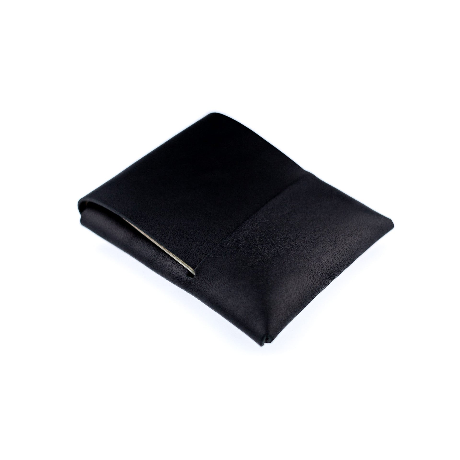 The Franklin Minimalist Full-Grain Leather Wallet in Black