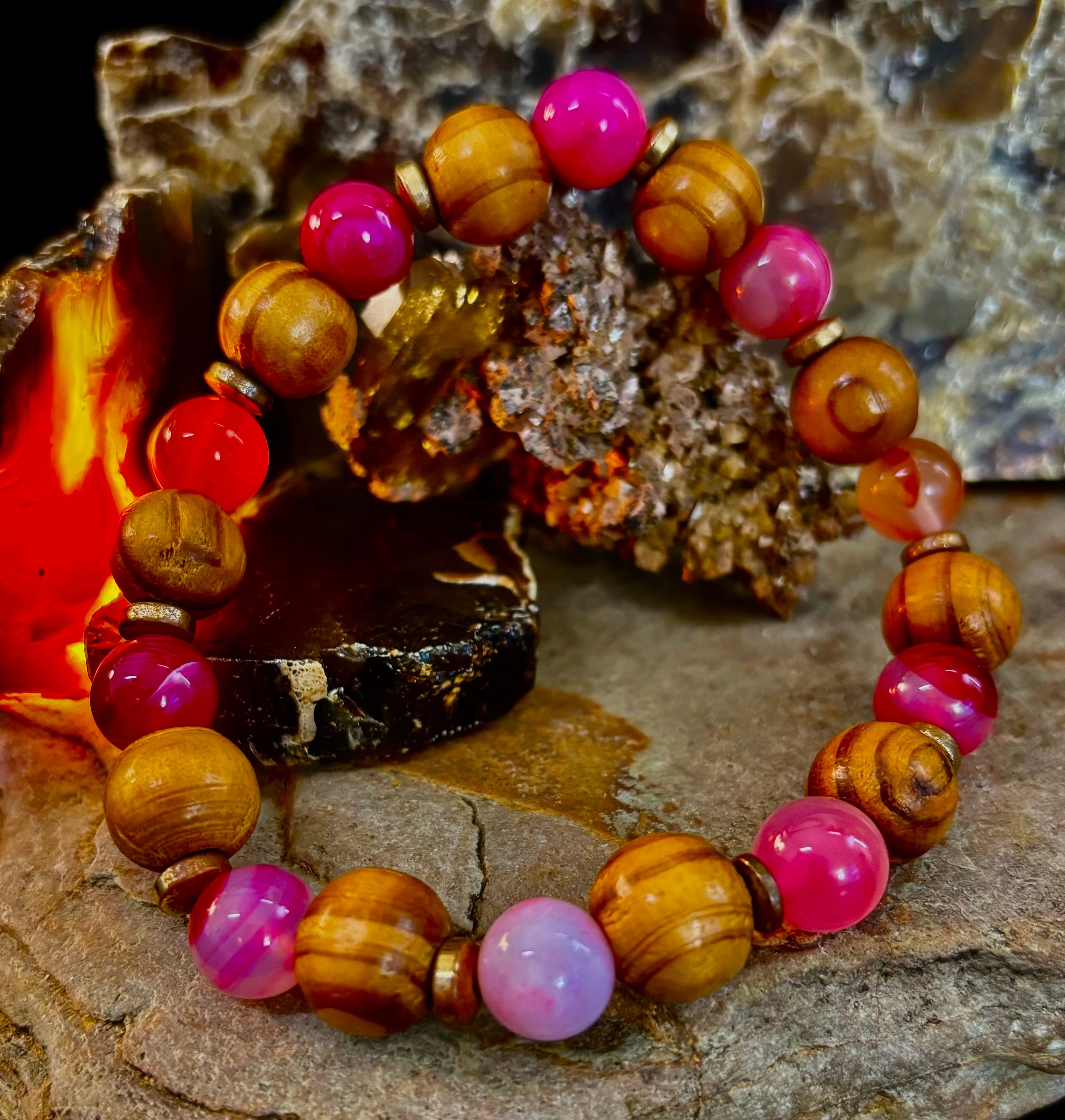 Corazón Collection Bohemian Mixed Metal Stretch Bracelet