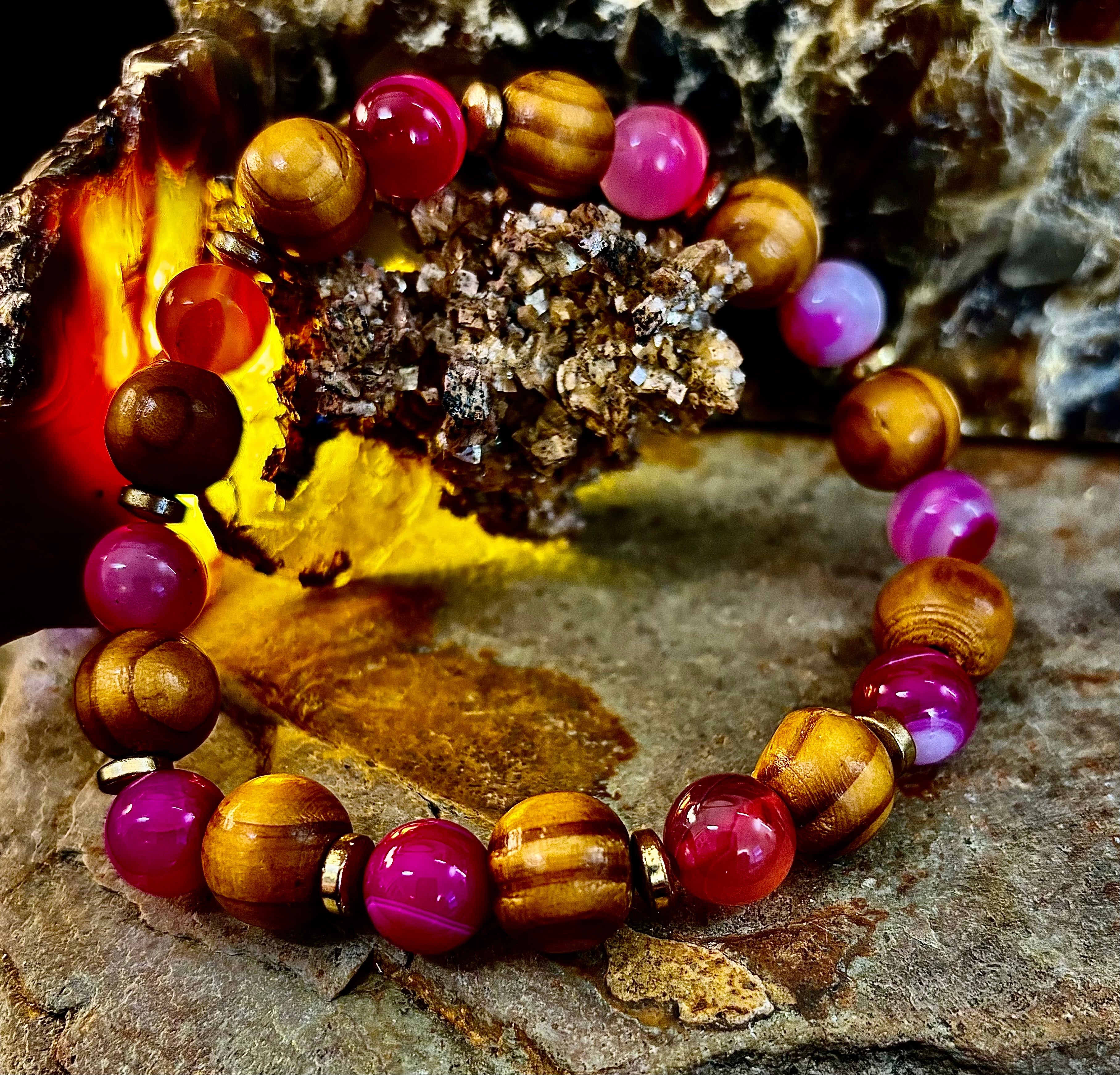 Corazón Collection Bohemian Mixed Metal Stretch Bracelet