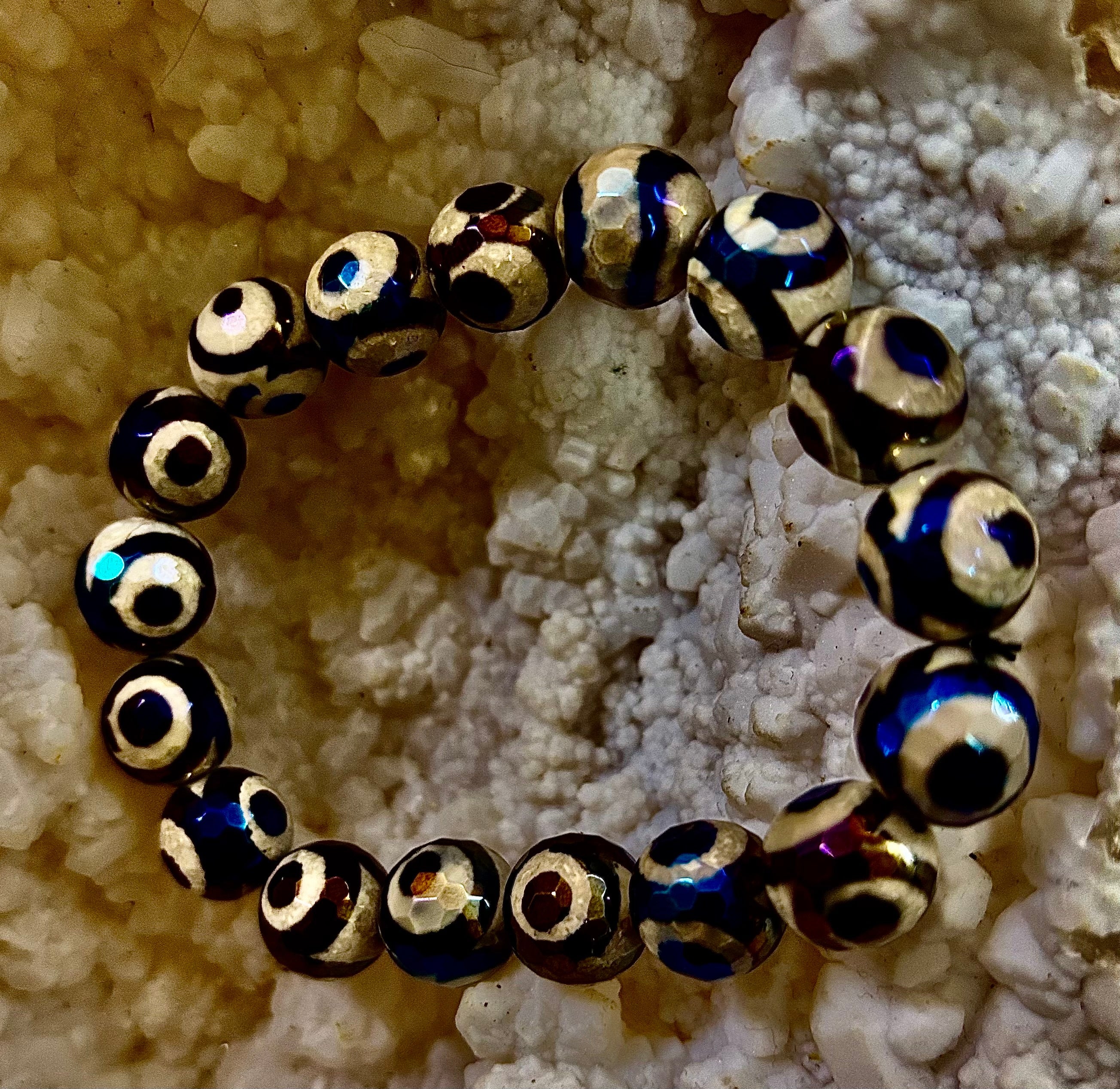 Corazón Collection Bohemian Mixed Metal Stretch Bracelet