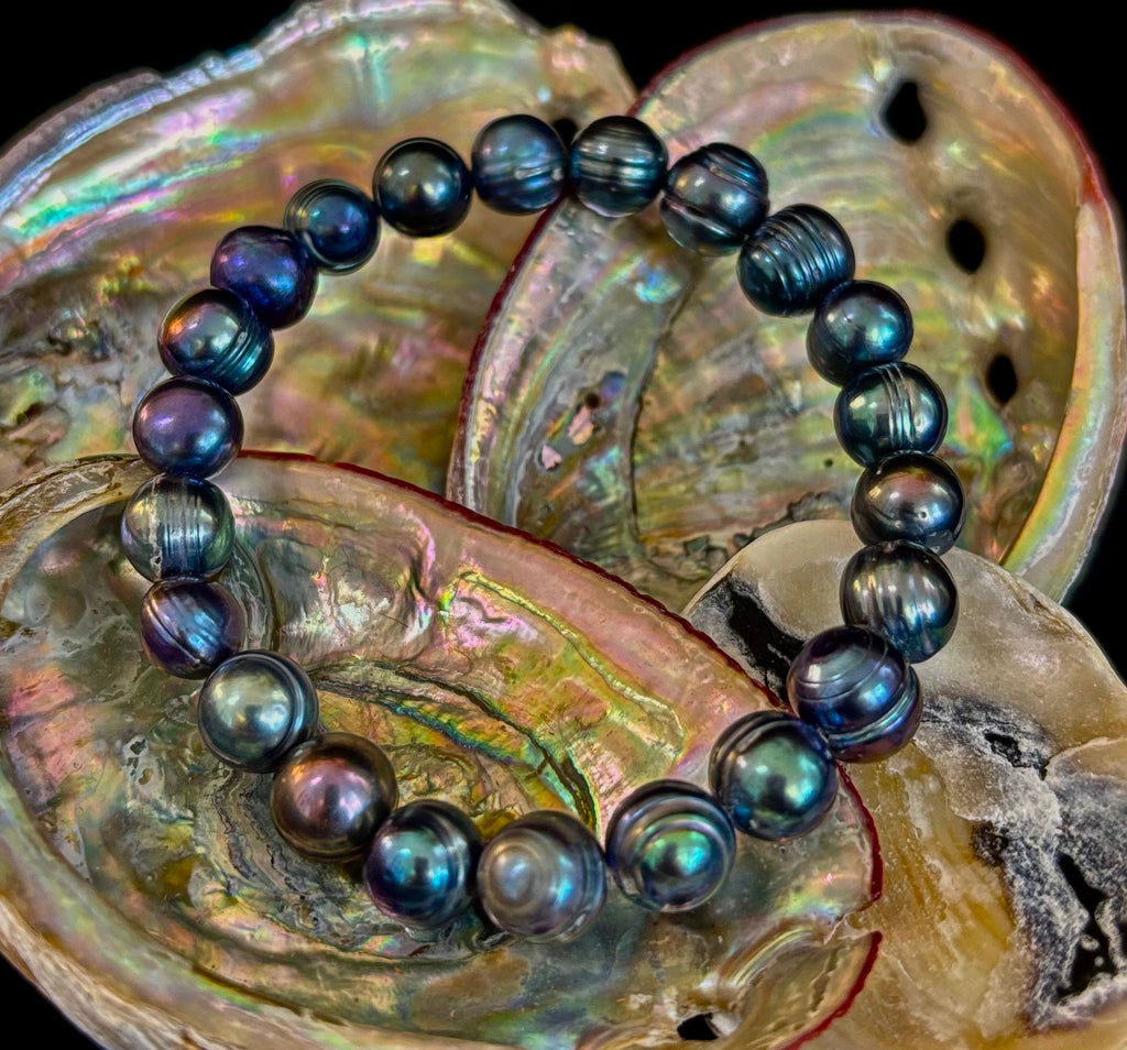 Iridescent Peacock Freshwater Pearl Bracelet – Natural Pearl Bracelet for Medium Wrists
