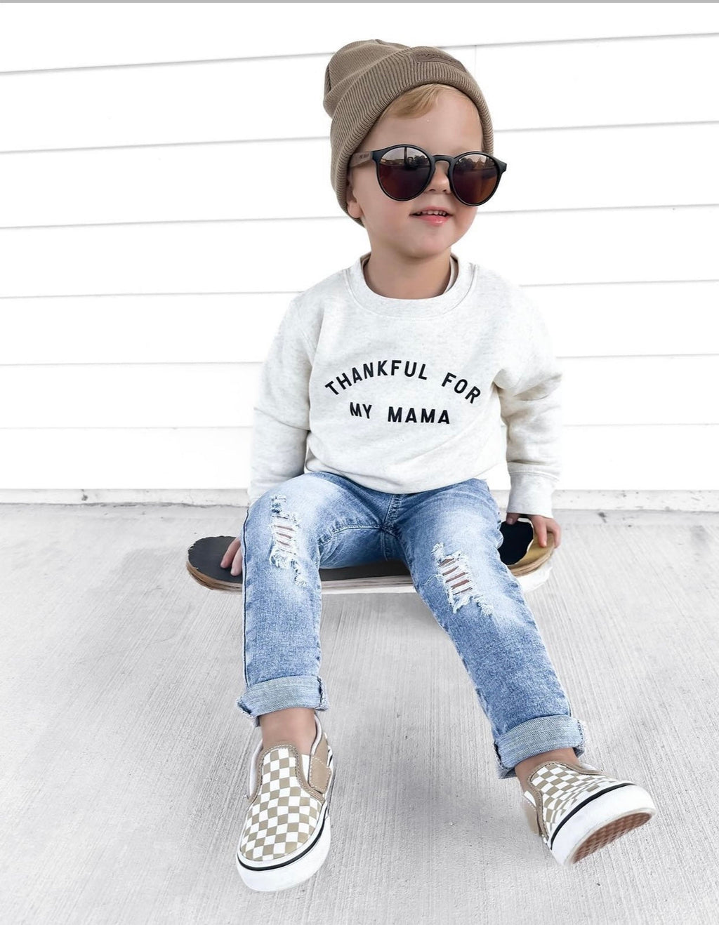 Thankful for my Mama long sleeve toddler pullover in oatmeal, grey, and black colors.