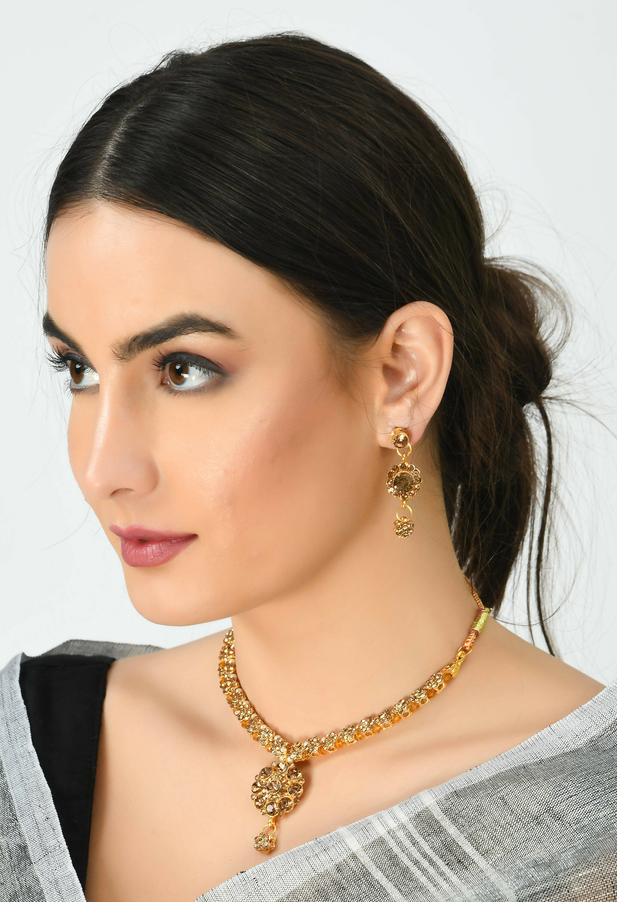 Golden Kamal Floral Stone Choker Necklace - Elegant Statement Jewelry