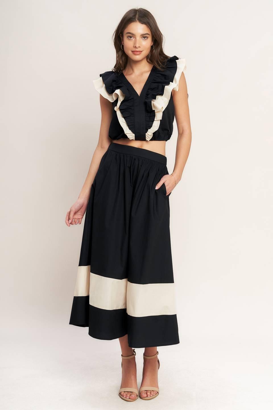 Contrast Ruffle V-Neck Crop Top in Black and Beige - Image 6