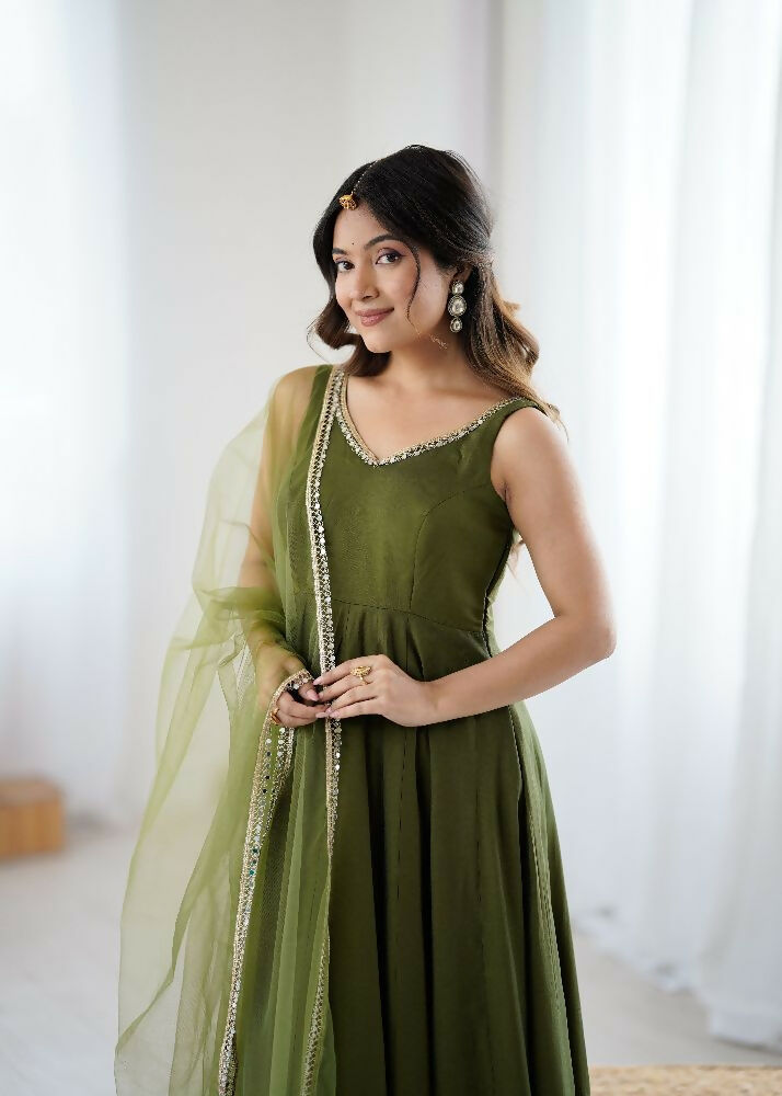 Mehendi Chanderi Kurta Set with Sequin Embroidery