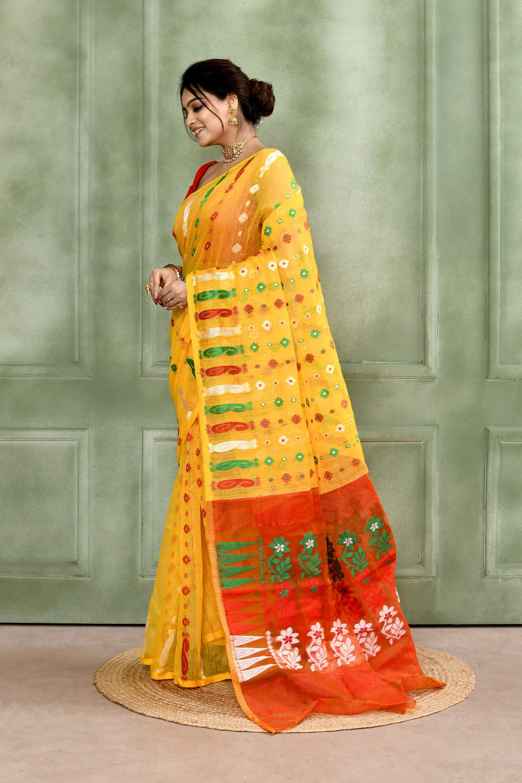 Women's Yellow Embellished Cotton Blend Jamdani Saree