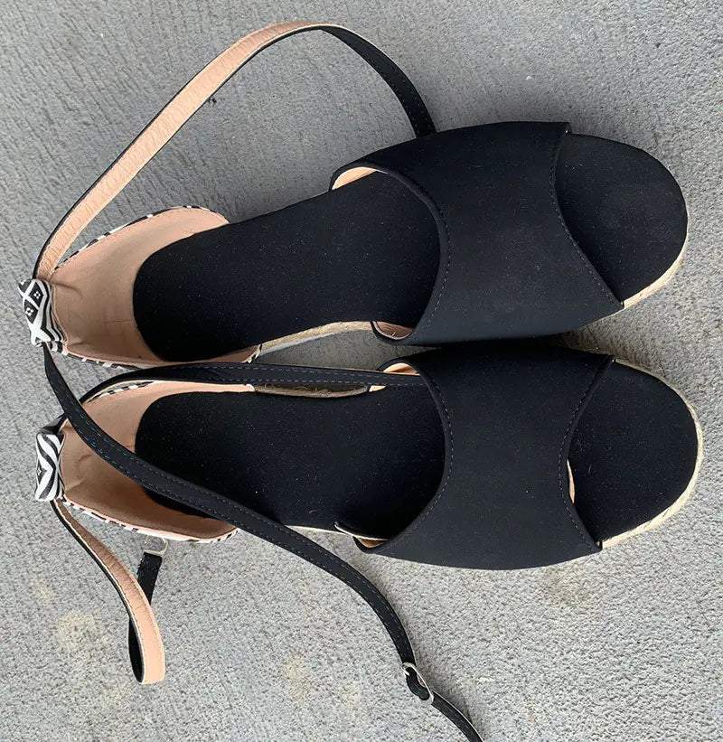 Women's White Wedge Espadrille Sandals with Geometric Strap - Image 3