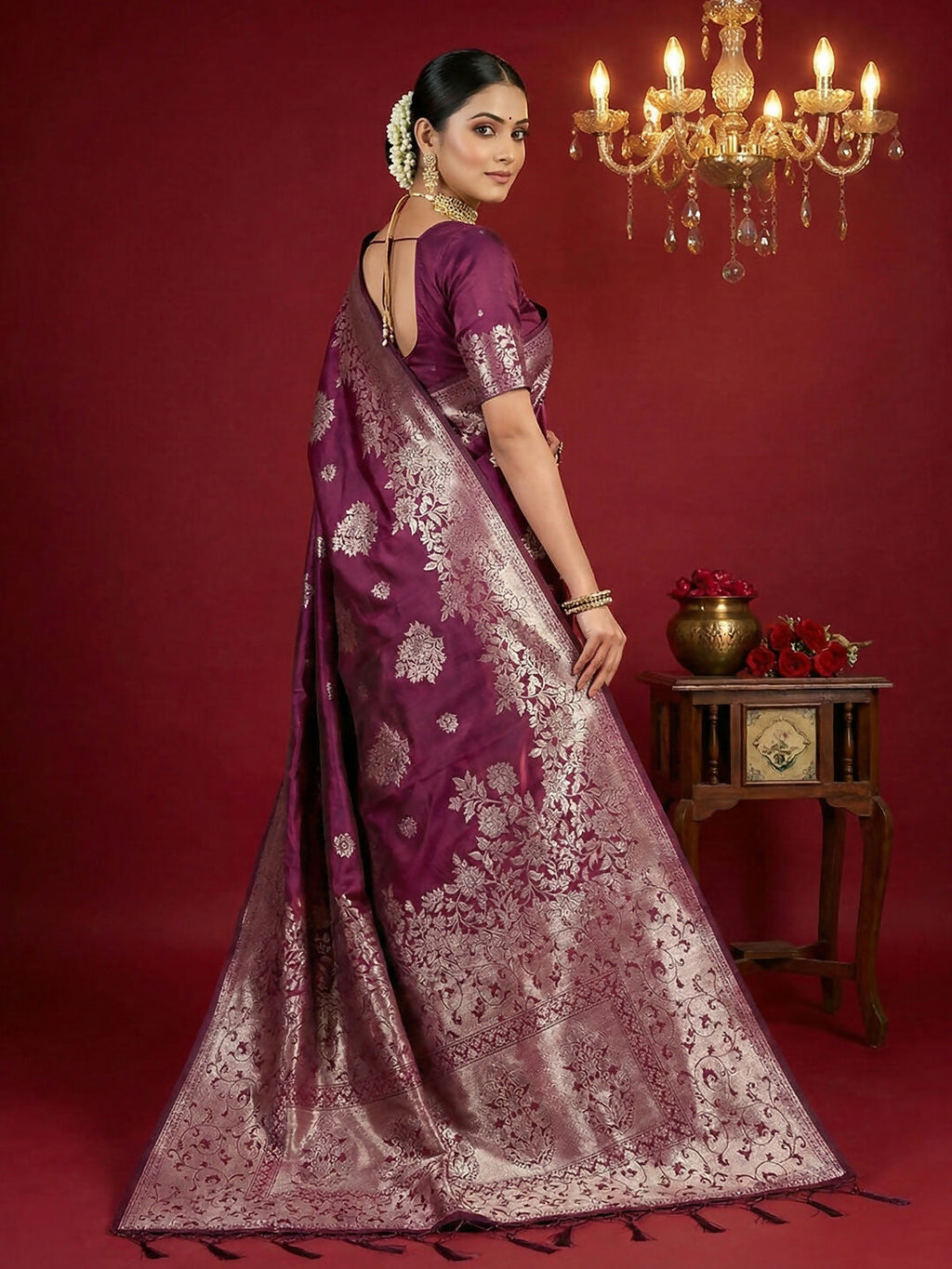 Elegant Purple Silk Blend Saree with Matching Blouse Piece