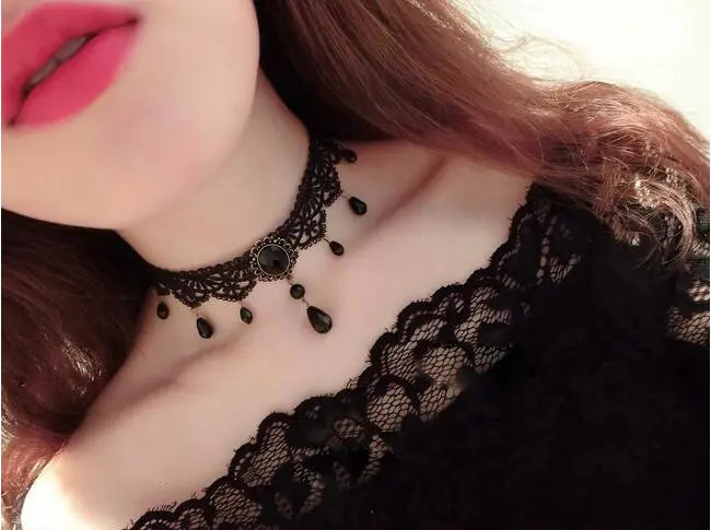 Lace Hollow-Out Choker Necklace