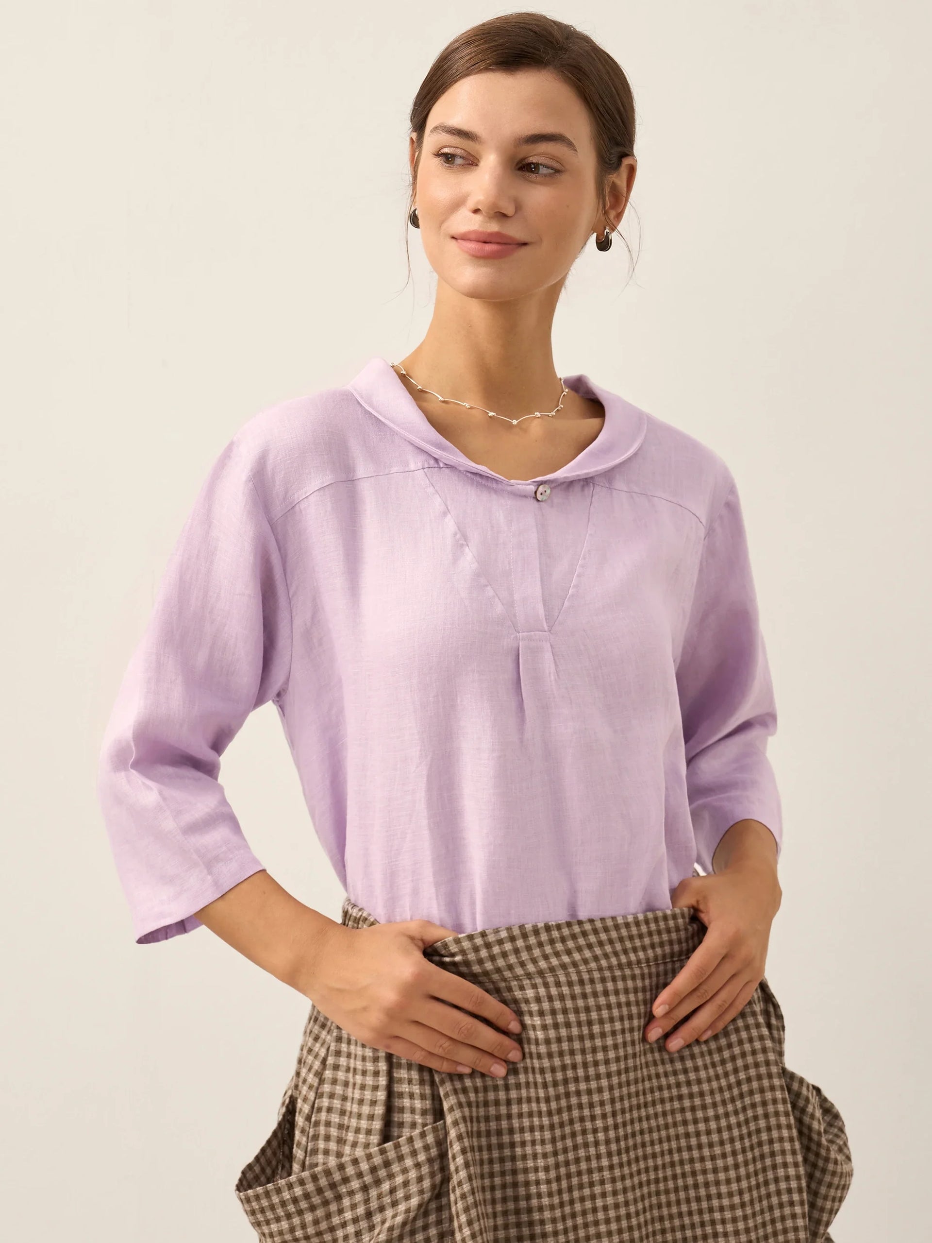 Jade Linen V-Neck Half Sleeve Top