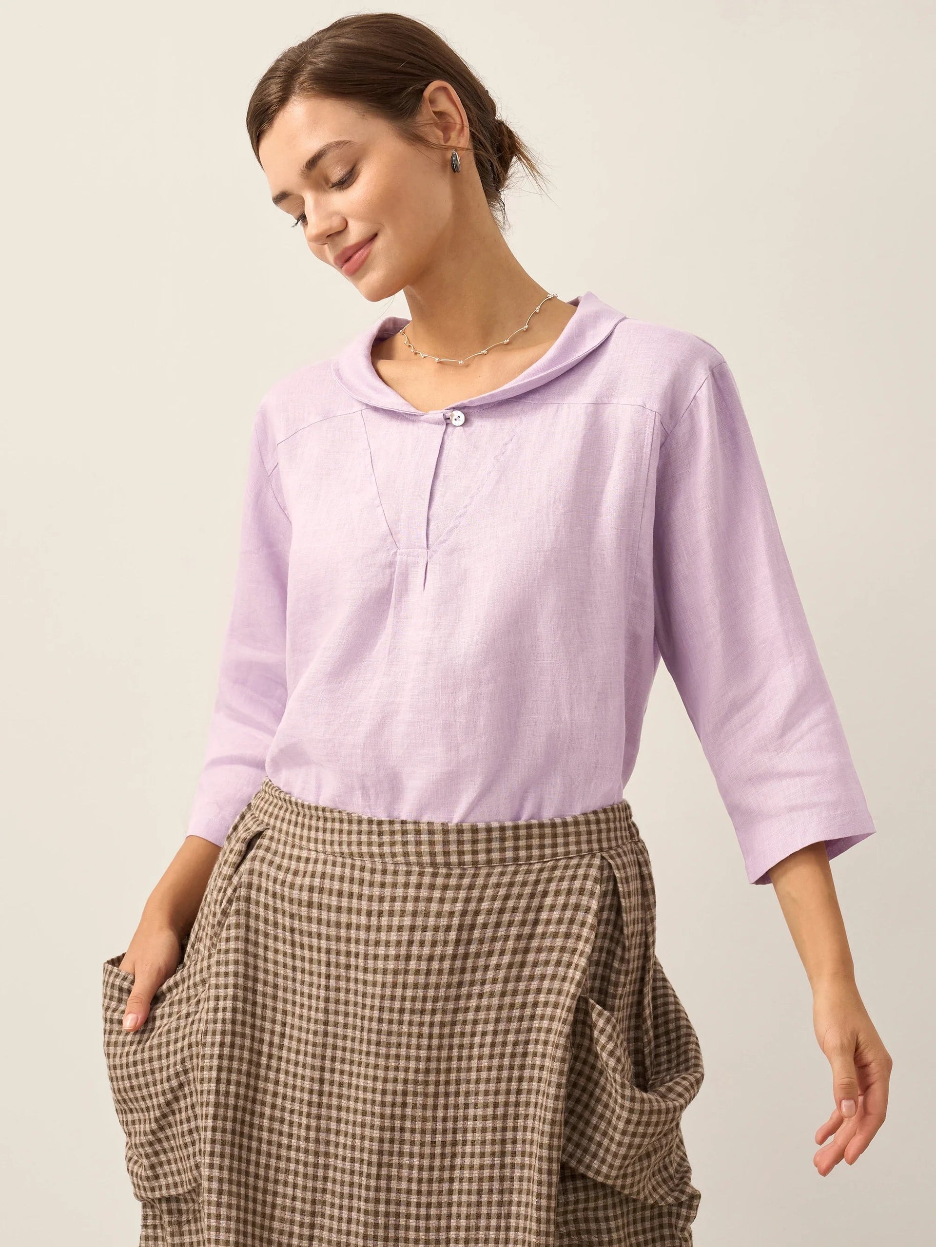 Jade Linen V-Neck Half Sleeve Top