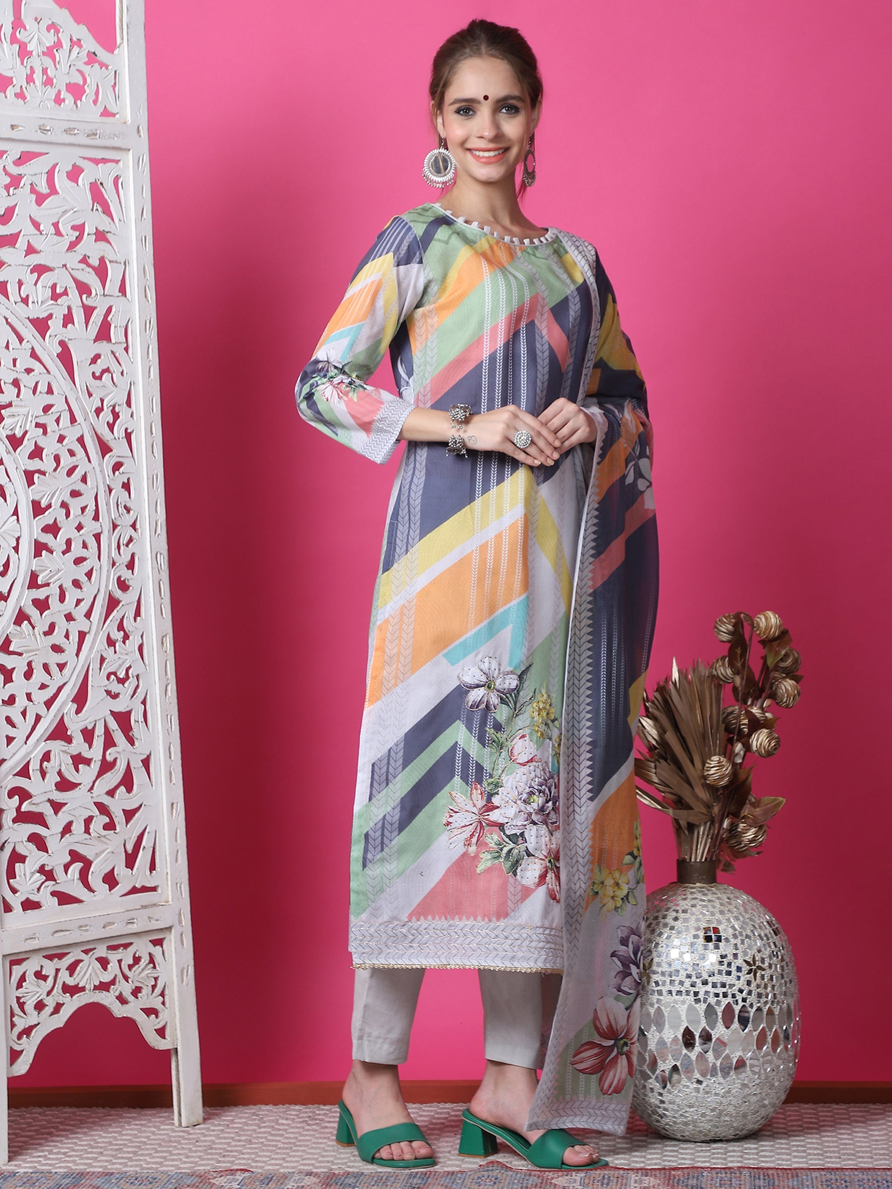 Geometric Digital Print Cotton Kurta Set with Jari Accents