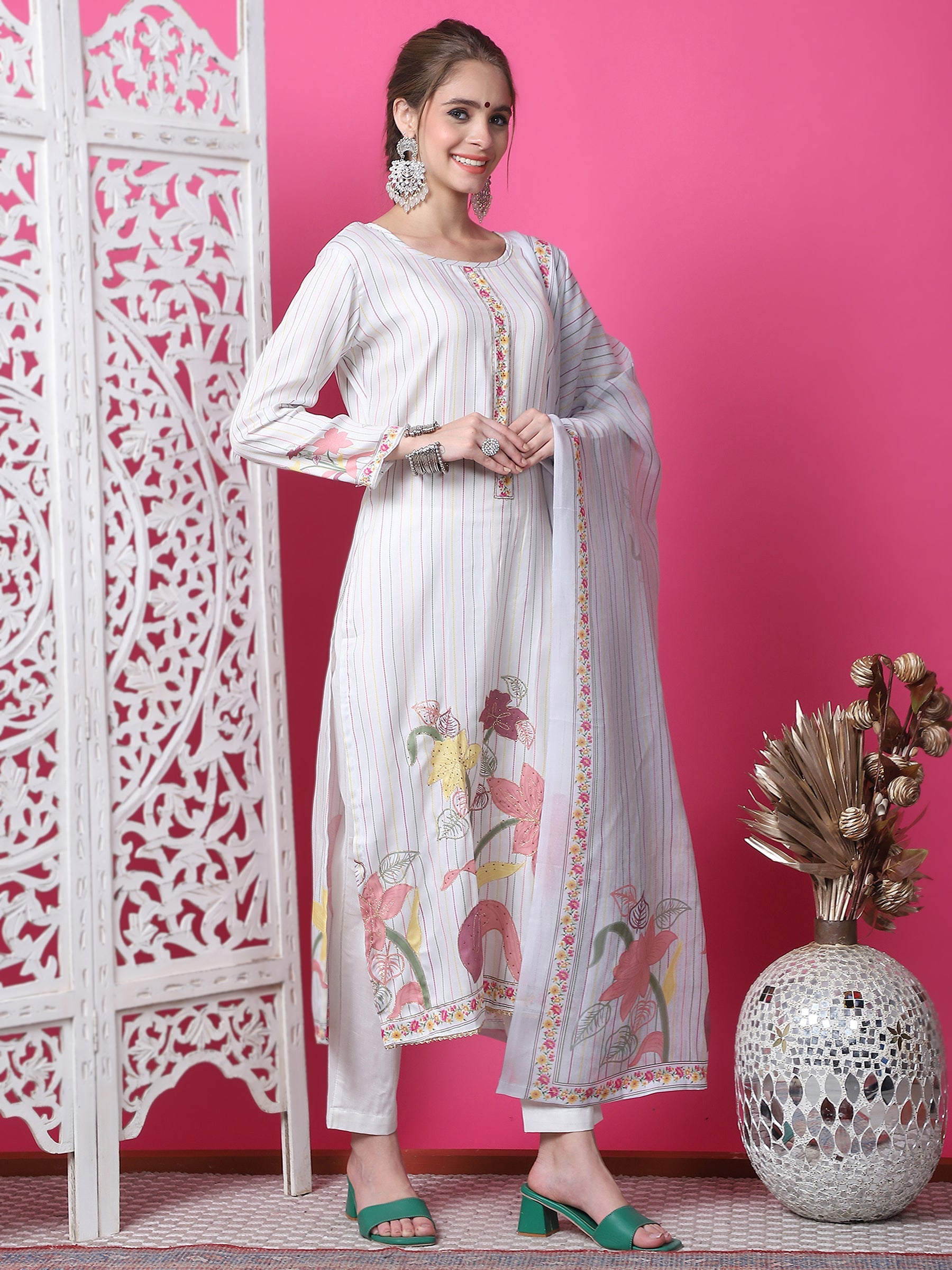 Off White Cotton Geometric Print Kurta Set with Jari and Crystal
