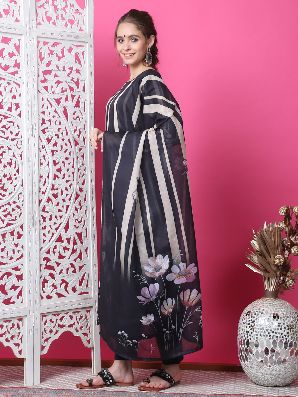 Black Cotton Geometric Print Kurta Set with Jari and Crystal