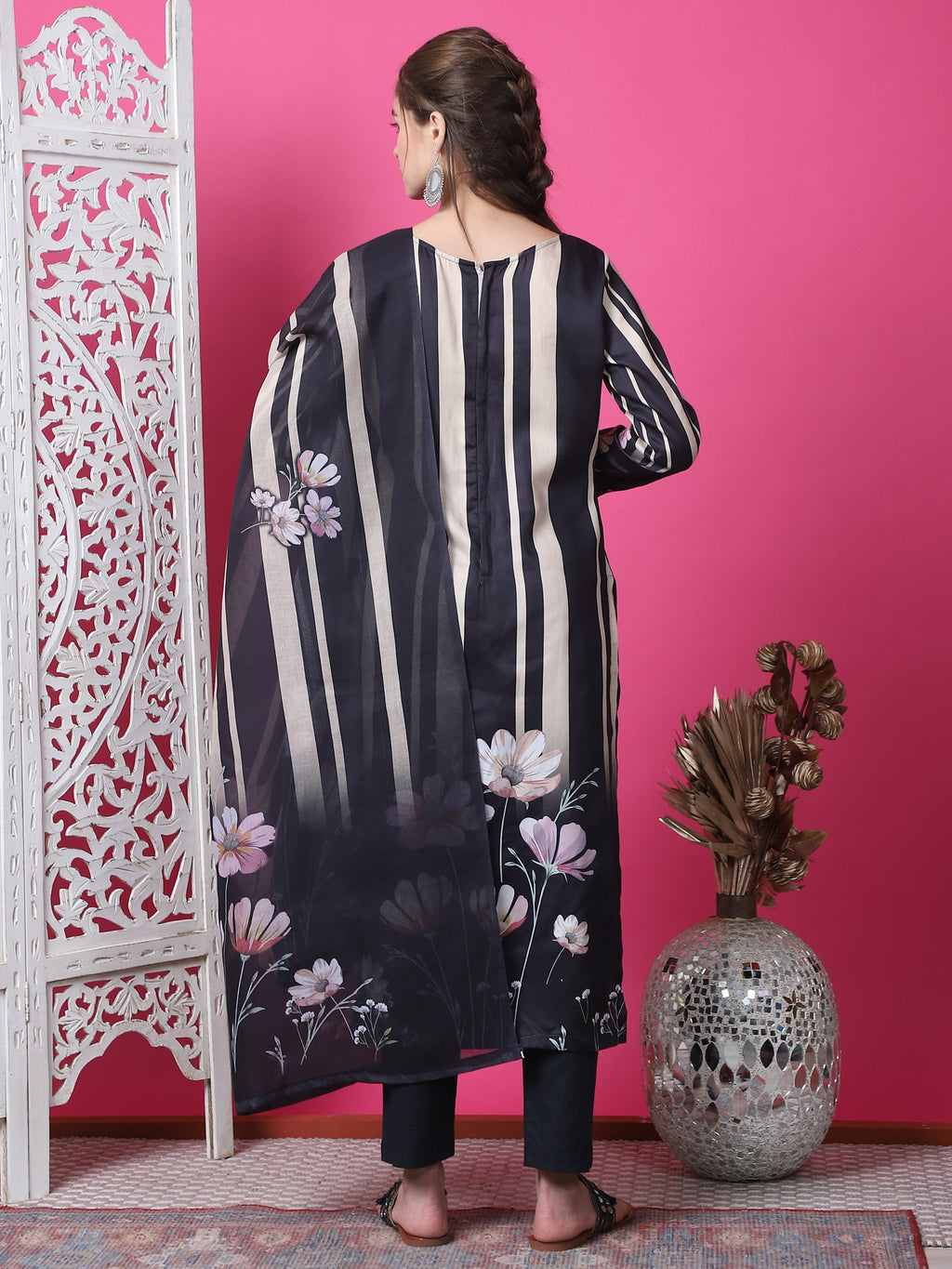 Black Cotton Geometric Print Kurta Set with Jari and Crystal
