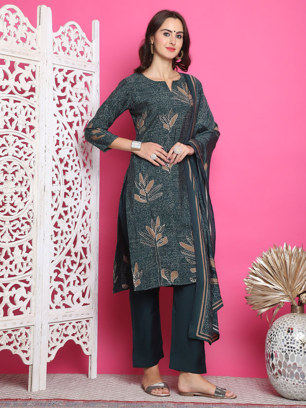 Women's Green Muslin Floral Print Straight Kurta Set with Dupatta
