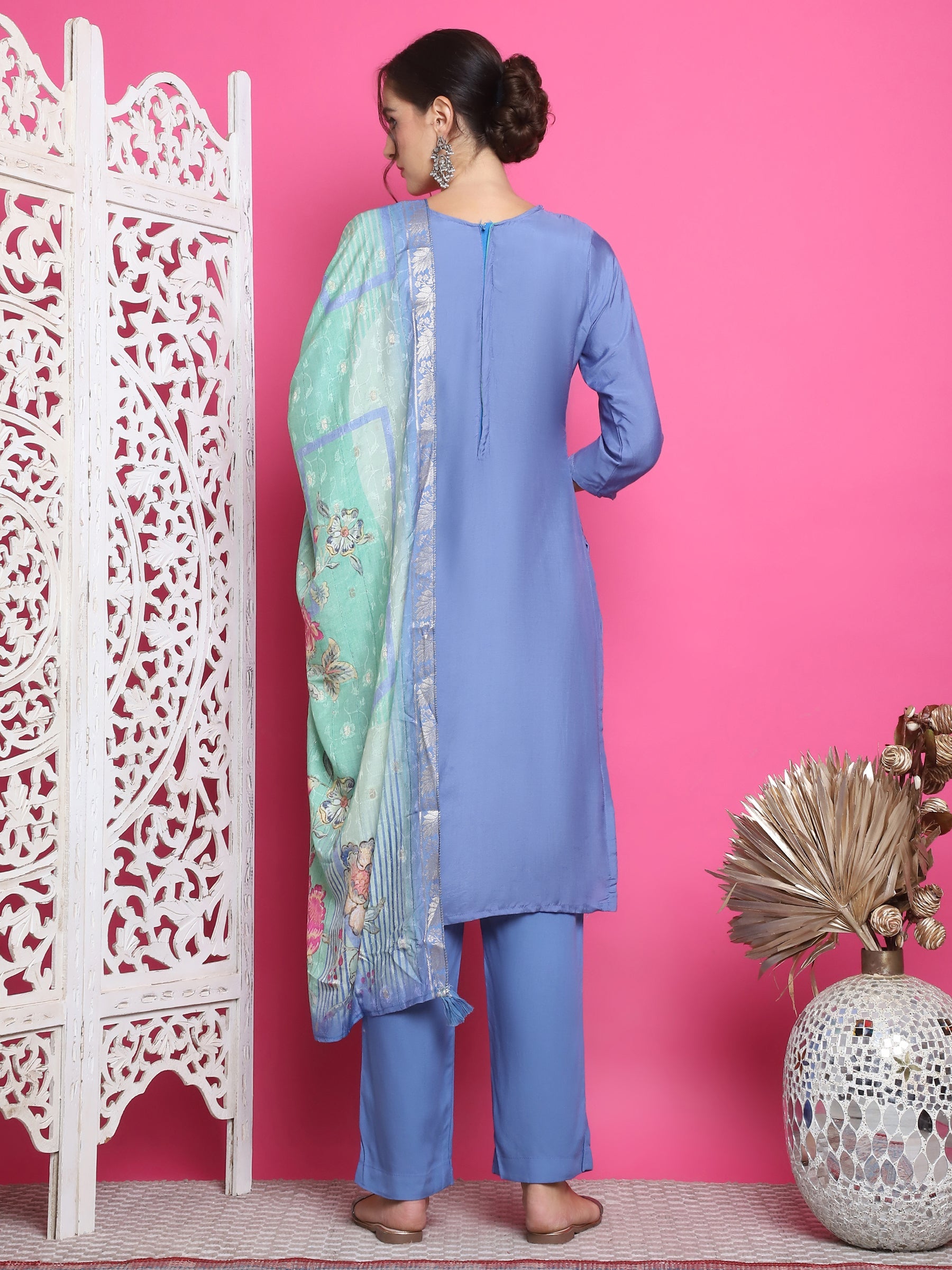 Women's Blue Muslin Floral Resham Embroidery Kurta Set with Dupatta