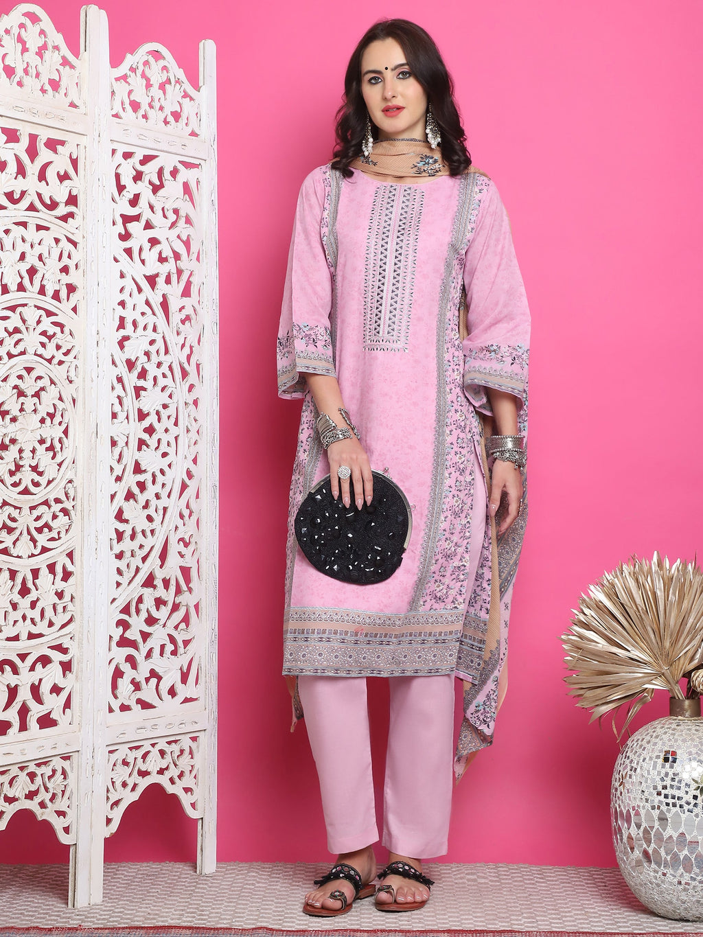 Women's Pink Cotton Floral Kurta Set with Resham Thread Work