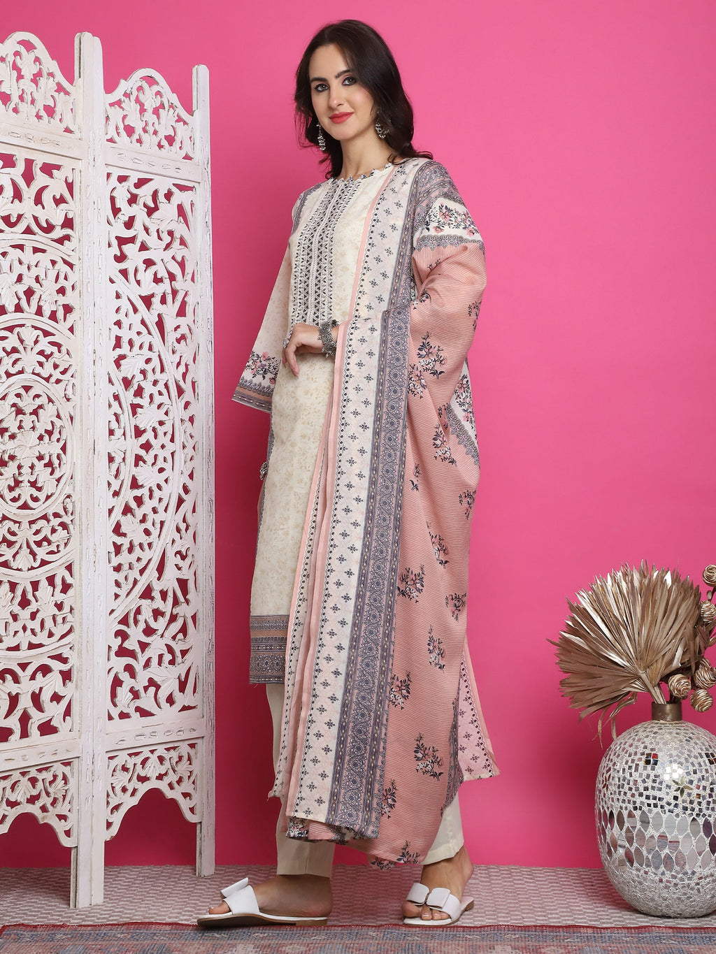 Women's Cream Cotton Floral Print Kurta Set with Resham Embroidery