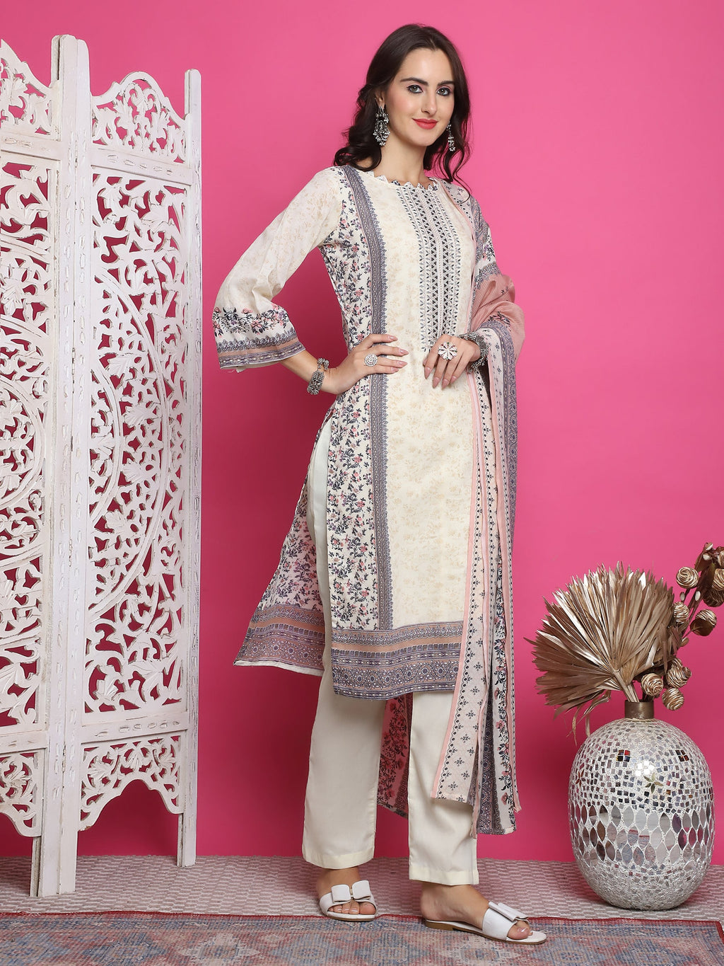 Women's Cream Cotton Floral Print Kurta Set with Resham Embroidery