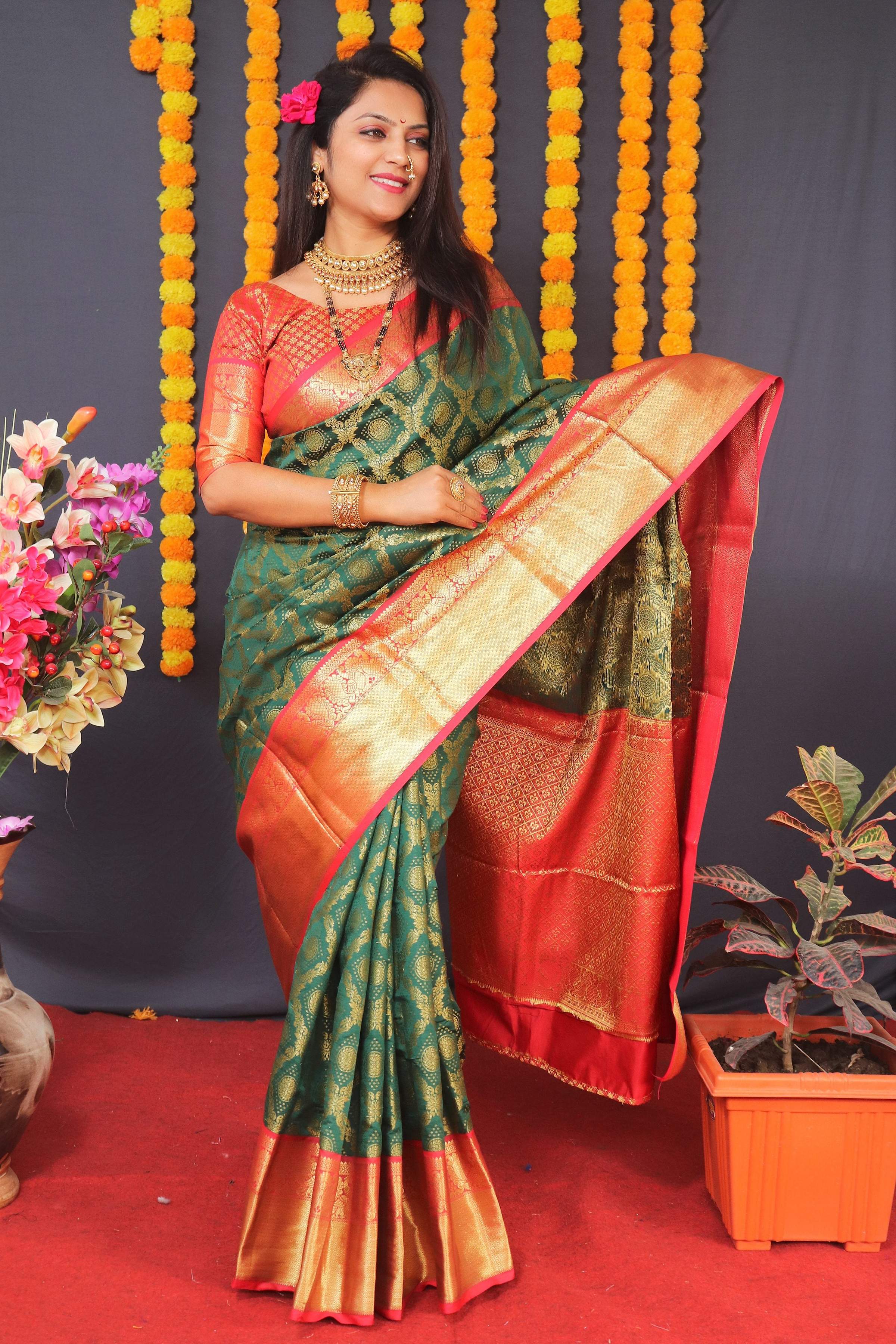 Women's Green Kanchipuram Silk Saree with Zari Woven Border