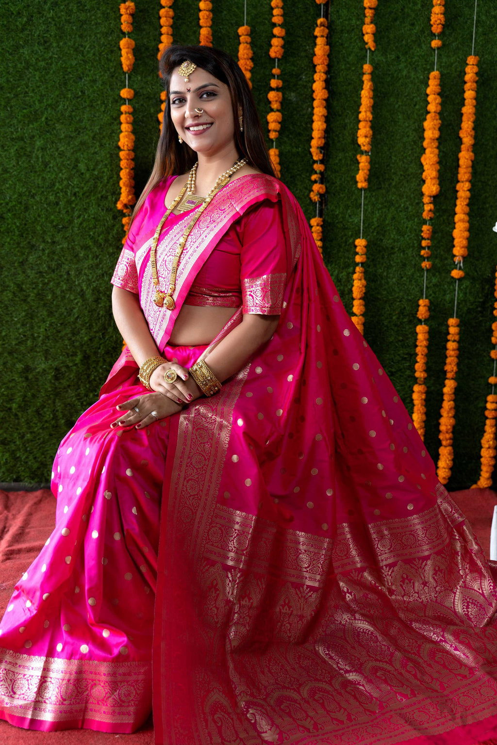 Women's Rani Pink Handloom Banarasi Silk Saree with Zari Work
