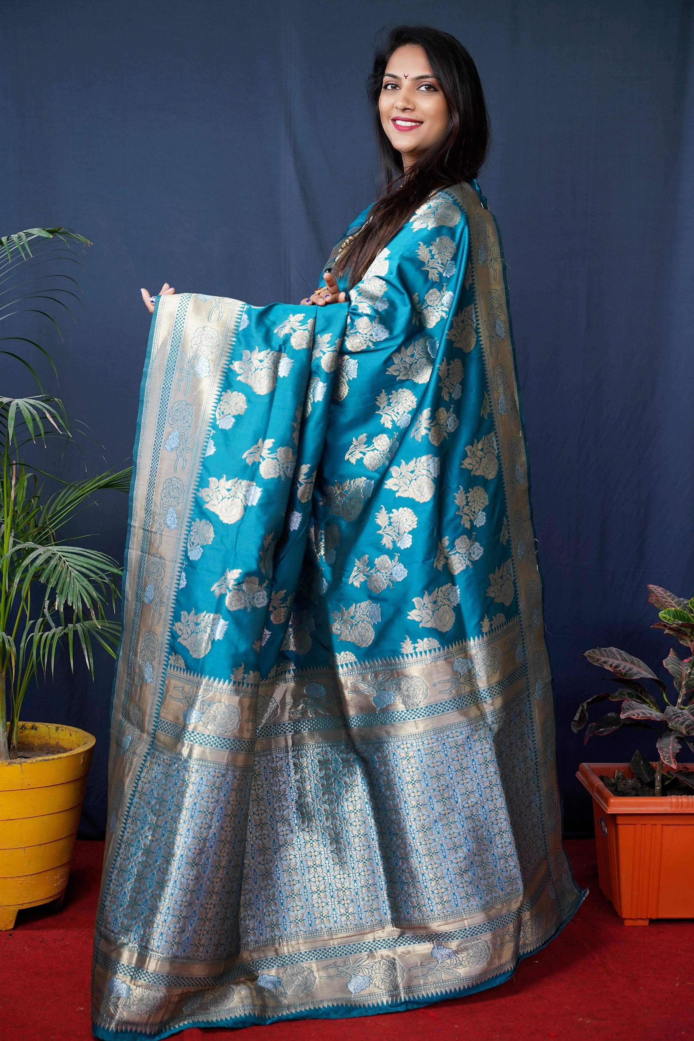 Women's Teal Handloom Banarasi Silk Saree with Zari Details
