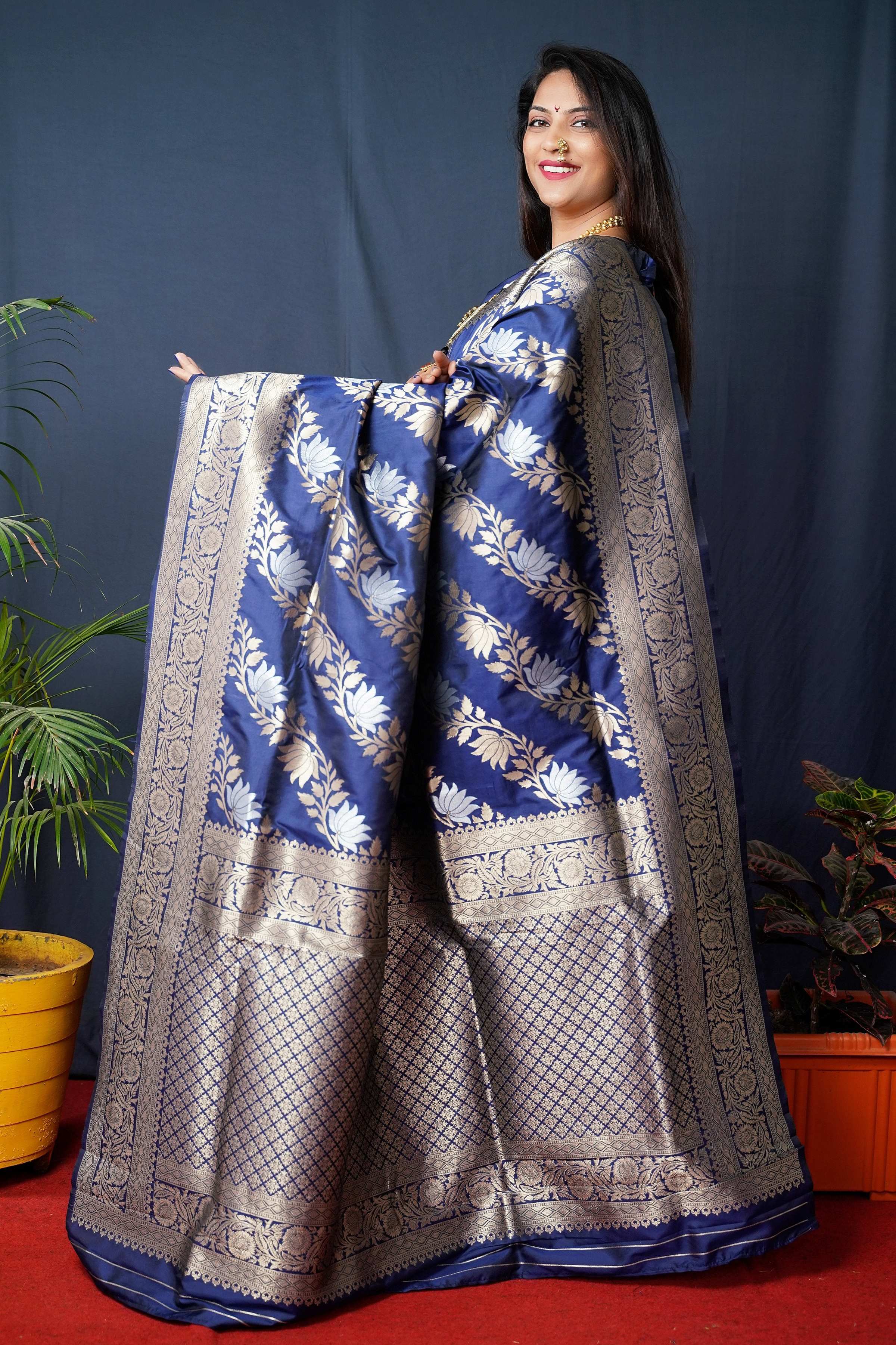Women's Navy Blue Handloom Banarasi Silk Saree with Zari Weave