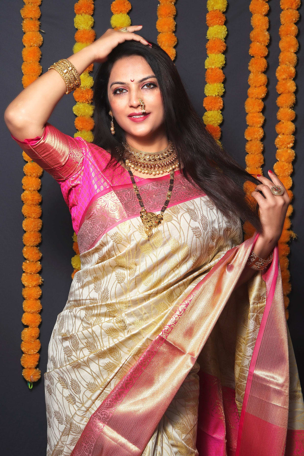 Women's Off White Kanchipuram Silk Saree with Zari Weave