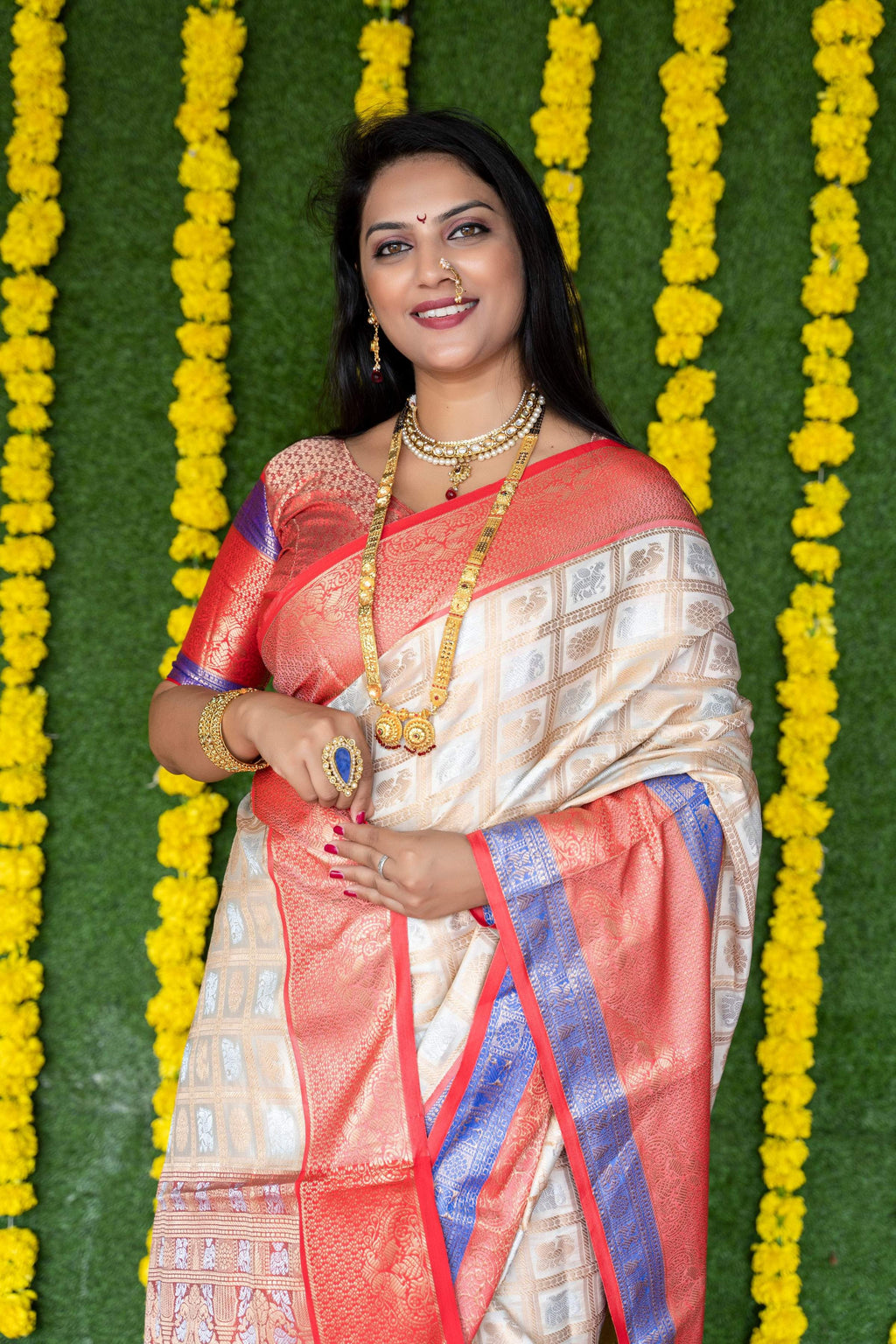 Off White Kanchipuram Silk Zari Woven Saree with Matching Blouse