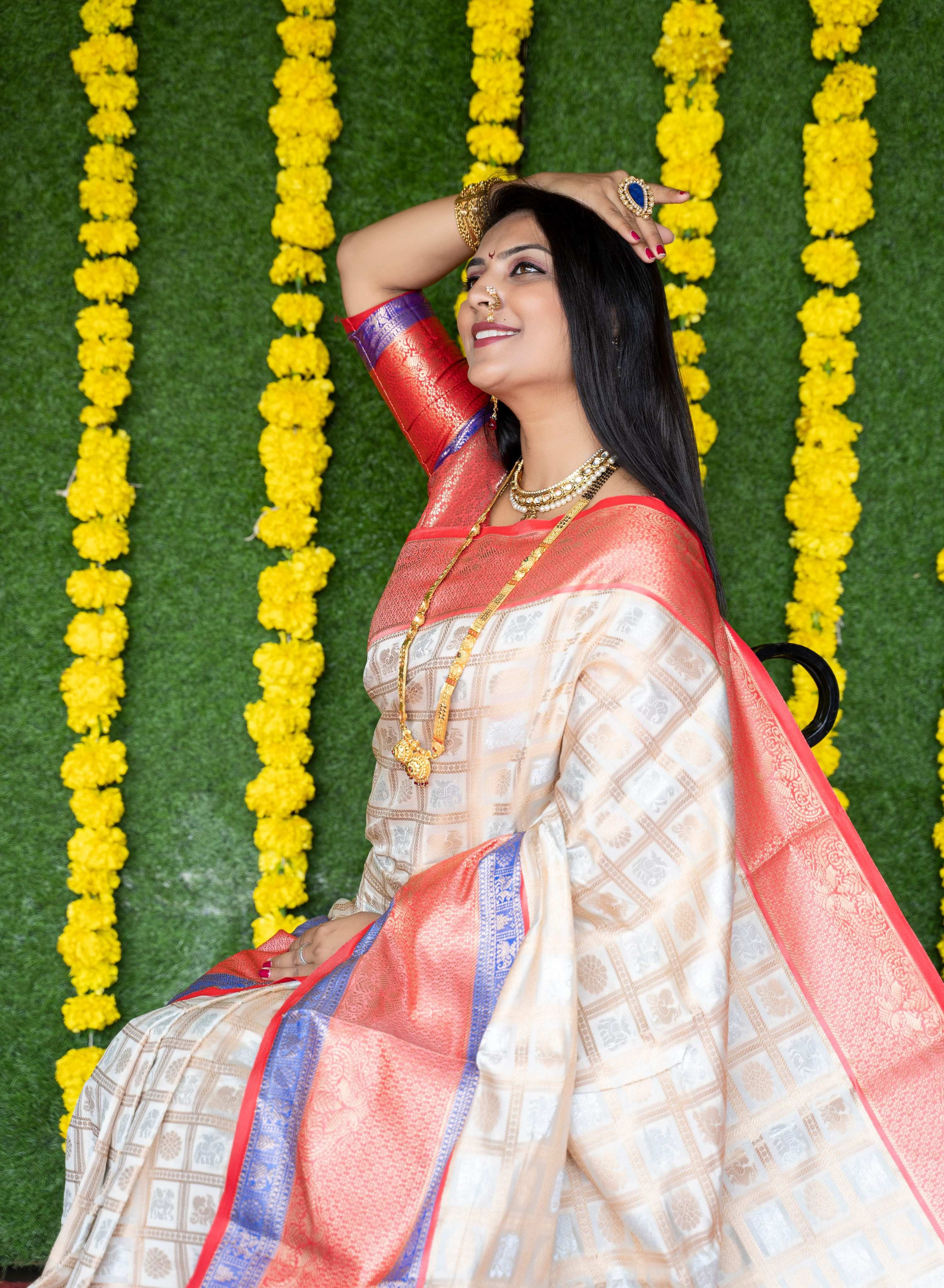 Off White Kanchipuram Silk Zari Woven Saree with Matching Blouse