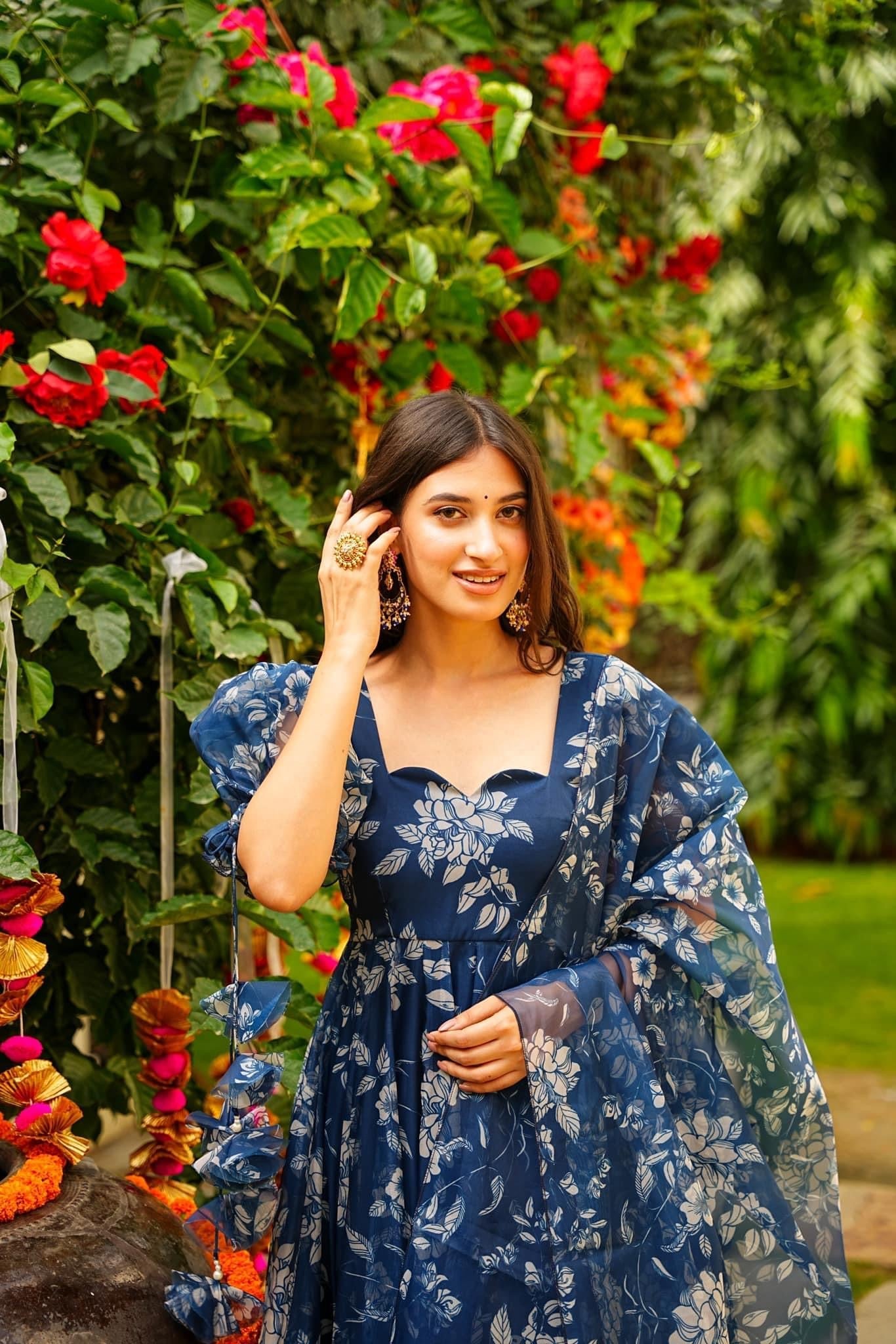 Women's Navy Blue Tabby Silk Digital Printed Kurta Set