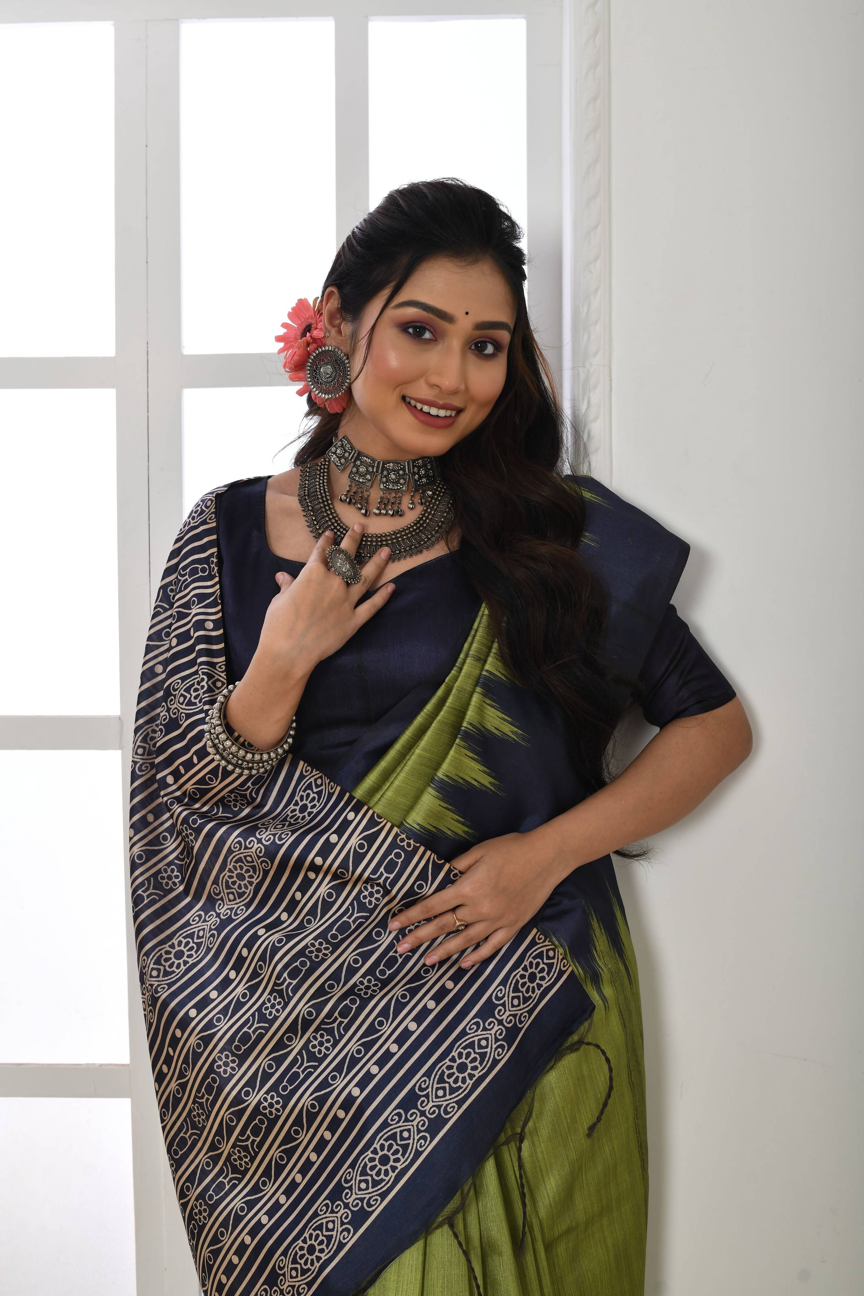 Mehendi Soft Tussar Silk Saree with Traditional Temple Border