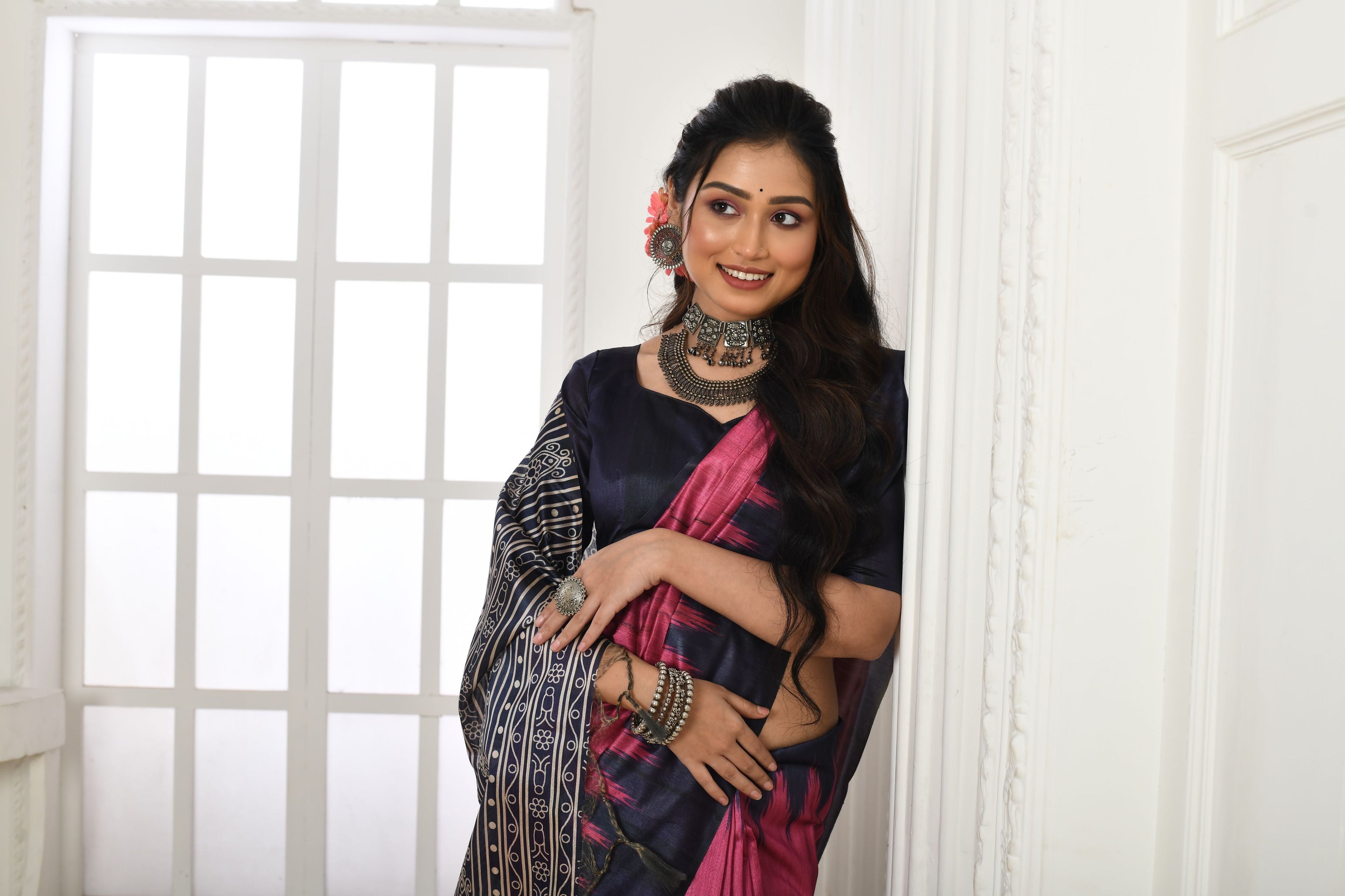 Women's Pink Soft Tussar Silk Saree with Temple Border