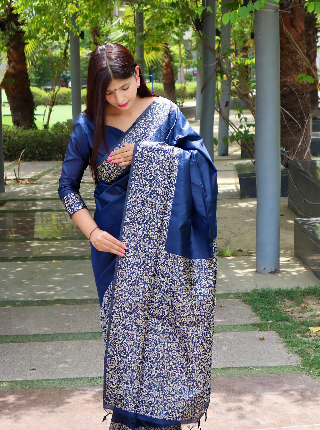 Blue Handloom Raw Silk Saree with Printed Border and Blouse Piece