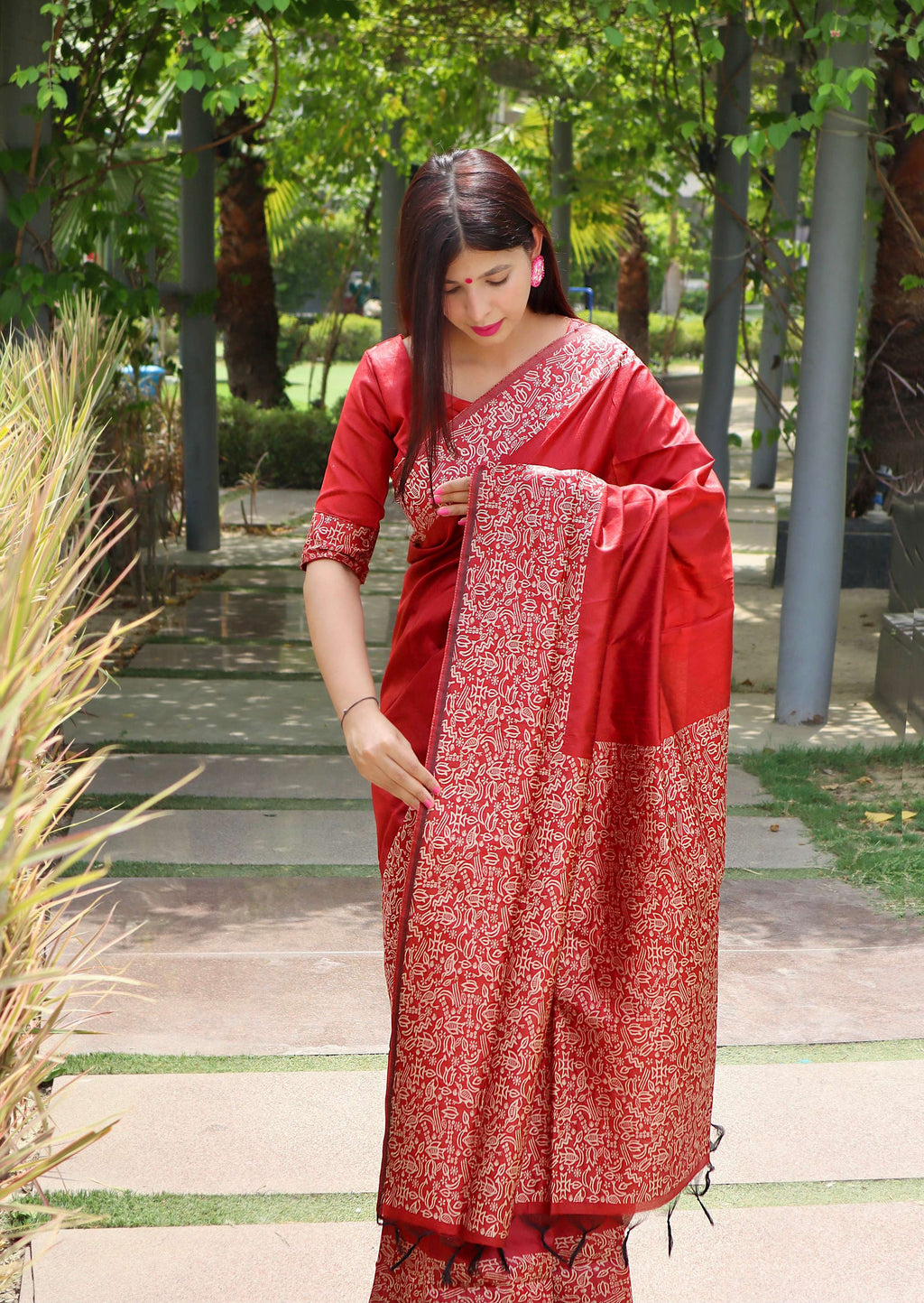 Red Handloom Raw Silk Saree with Printed Border and Matching Blouse