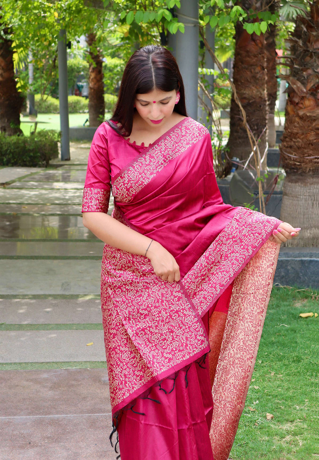 Women's Pink Handloom Raw Silk Saree with Printed Border & Blouse