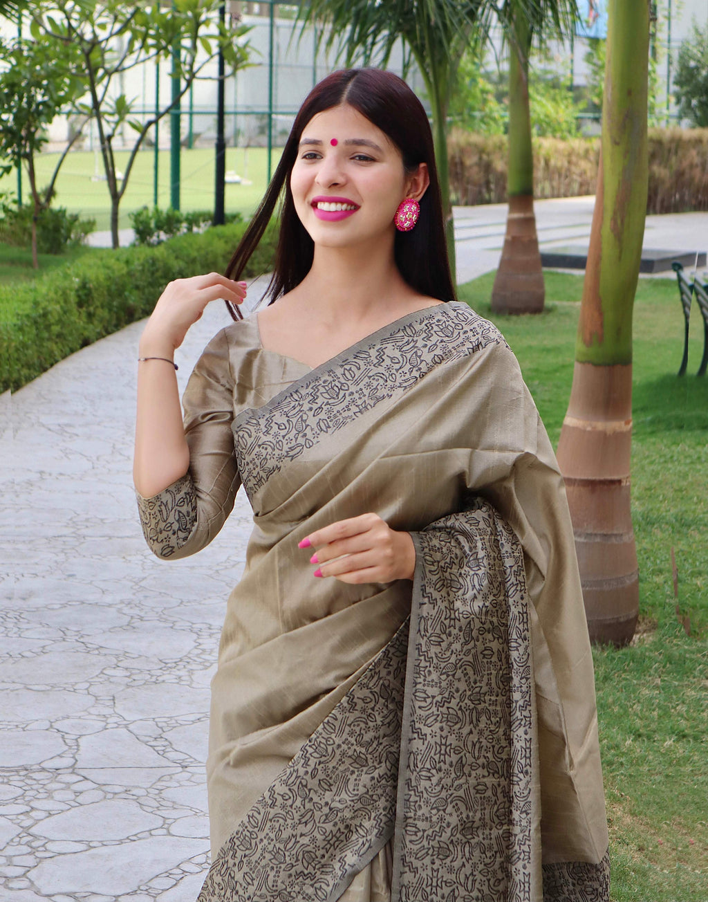 Cream Handloom Raw Silk Saree with Printed Border Detail