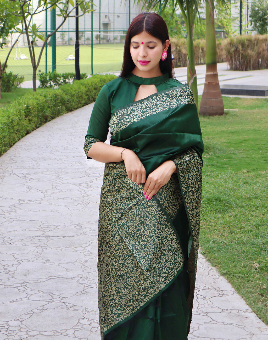 Women's Green Handloom Raw Silk Saree with Printed Border