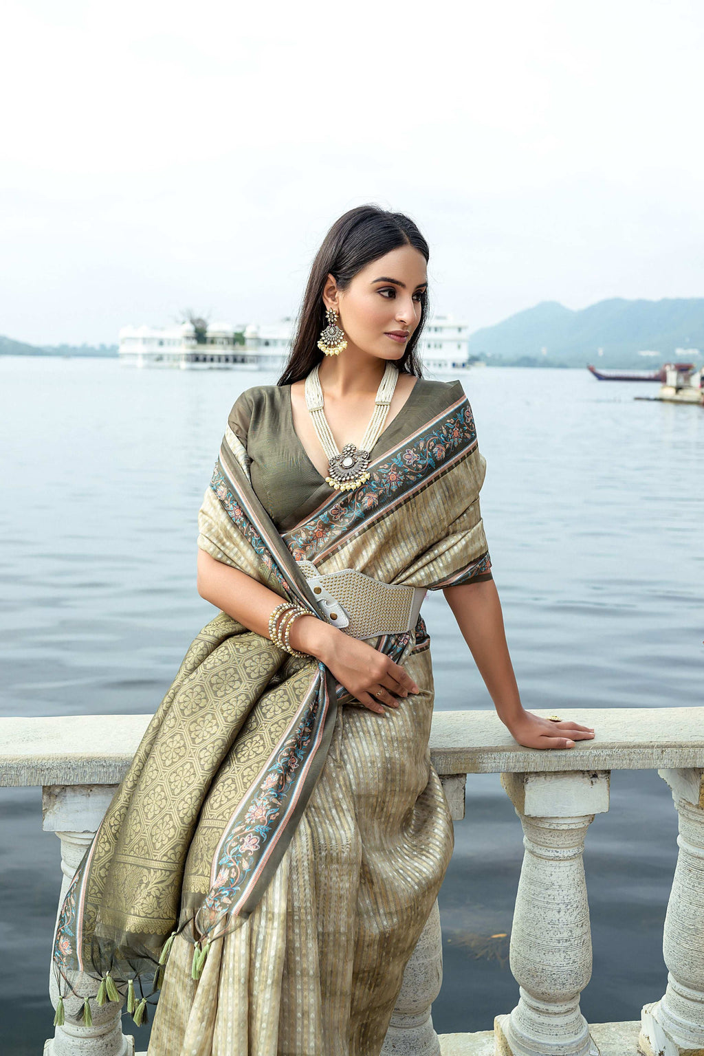 Mehendi Soft Silk Zari Woven Traditional Saree with Unstitched Blouse