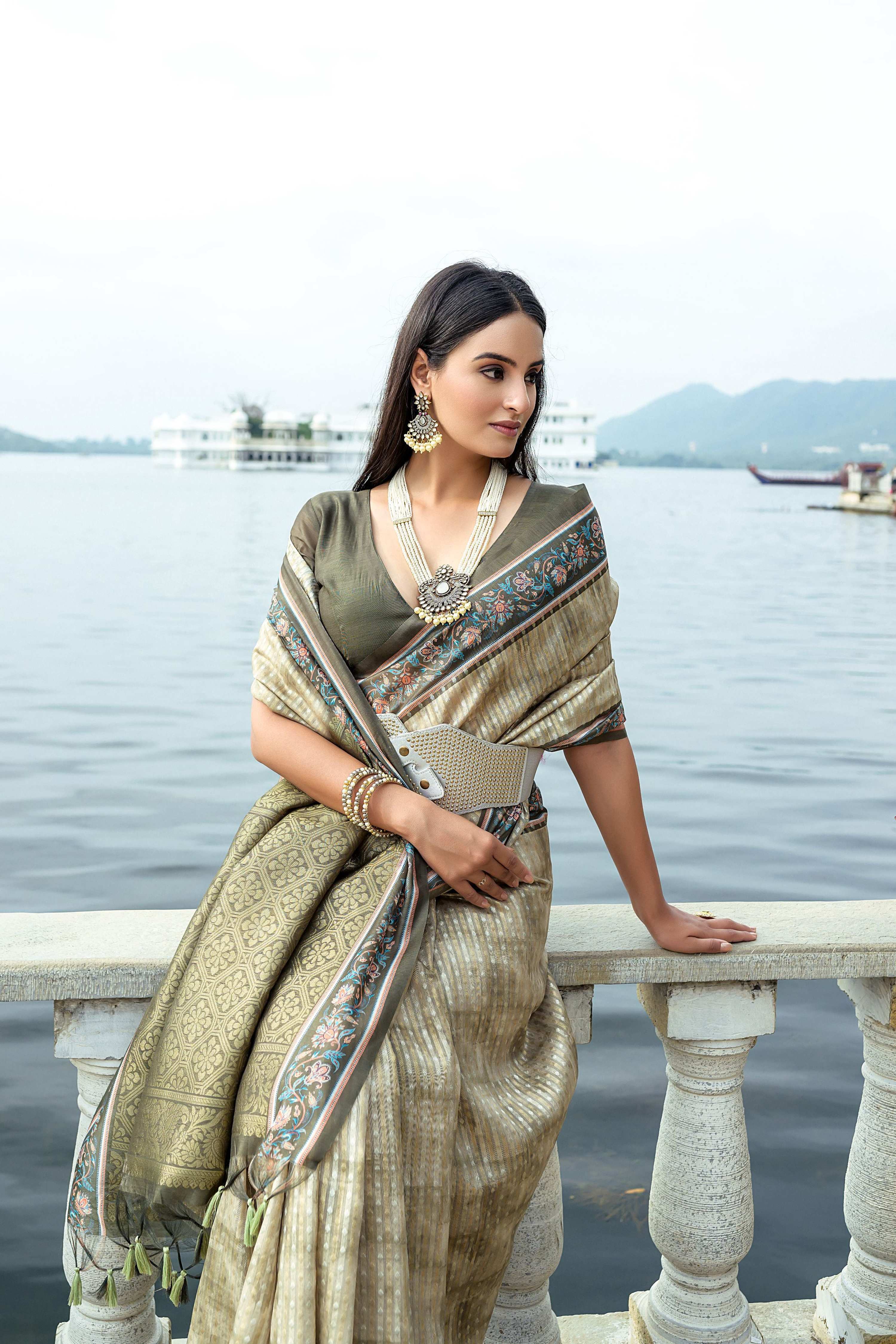 Mehendi Soft Silk Zari Woven Traditional Saree with Unstitched Blouse