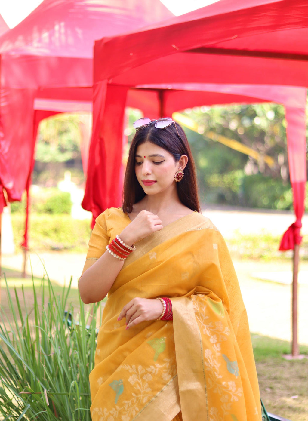 Women's Yellow Linen Silk Saree with Zari Woven Border & Blouse