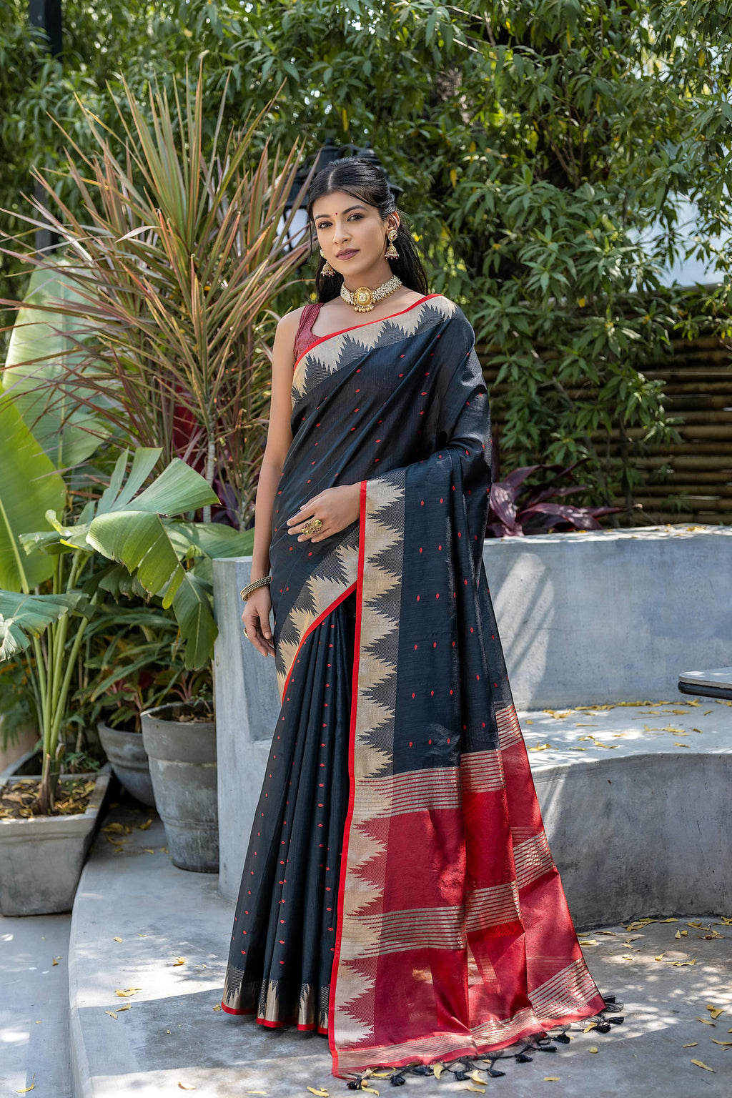 Black Tussar Silk Saree with Traditional Temple Border & Zari